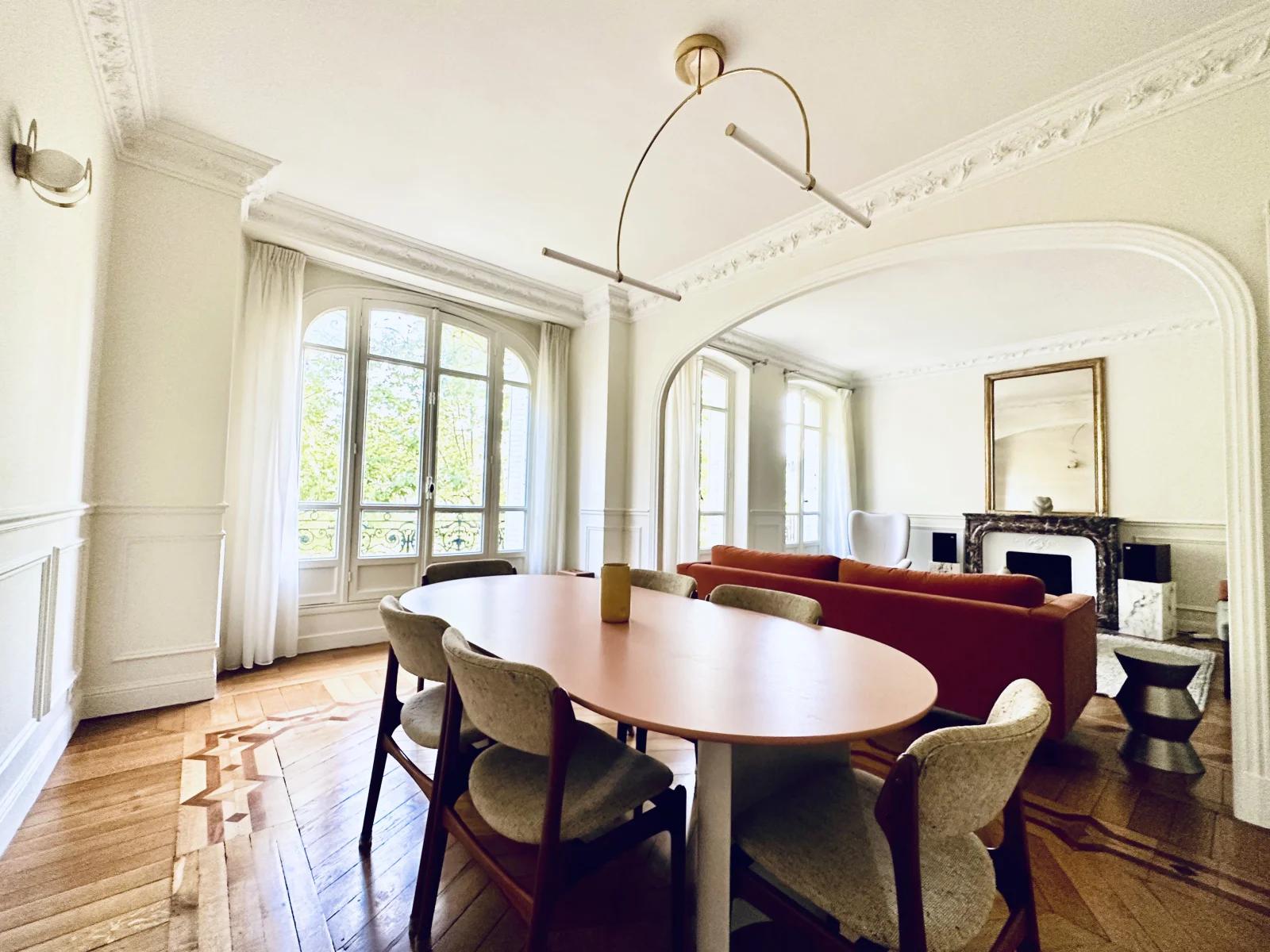 Magnificent art-deco Haussmann apartment