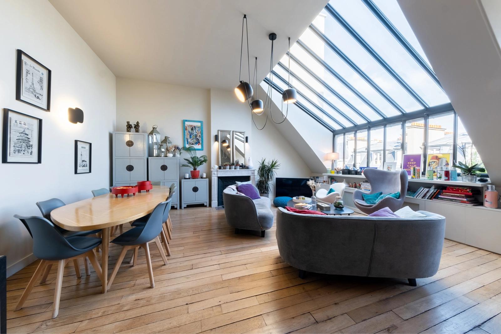 Duplex under glass roof with terrace