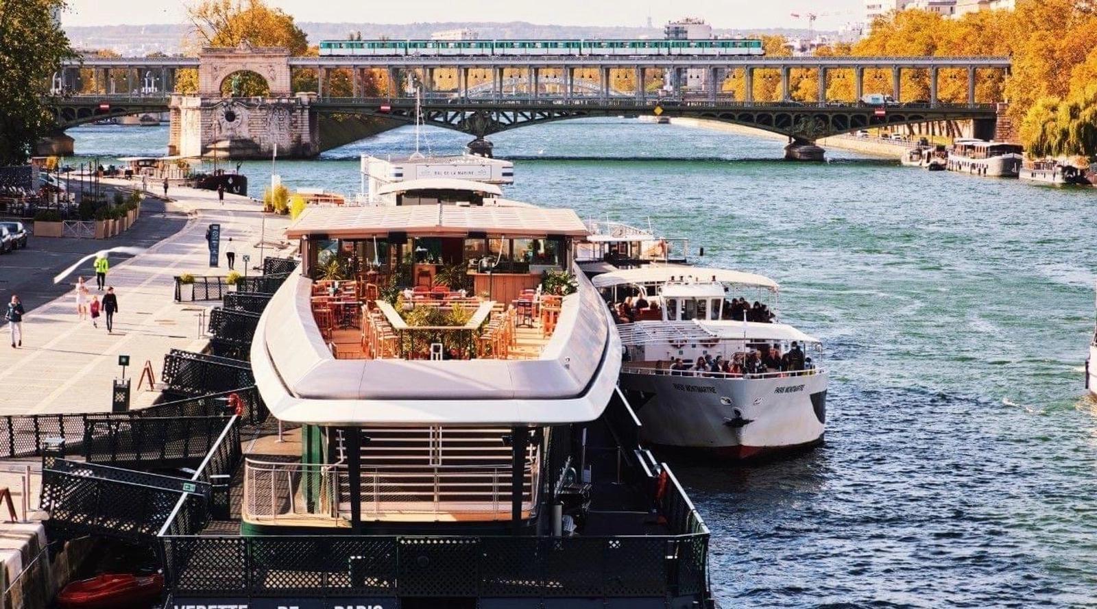 Water barge under the Eiffel Tower