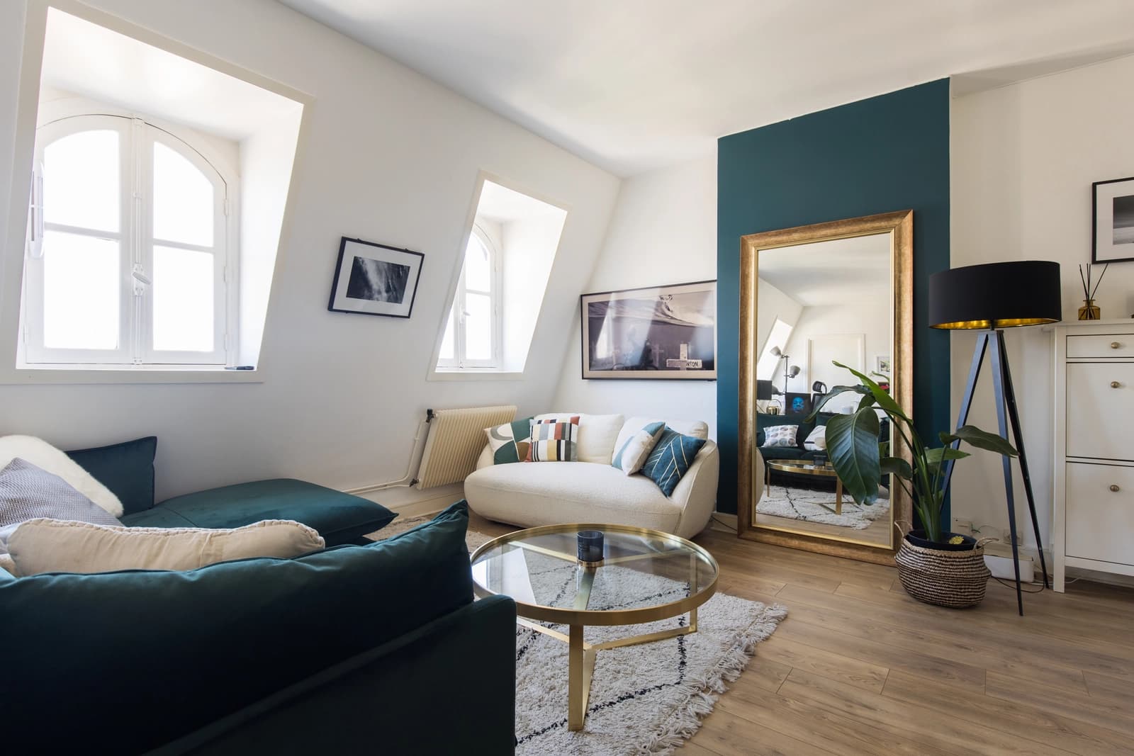Living room in Montorgueil, bright, 6th floor with elevator - 4