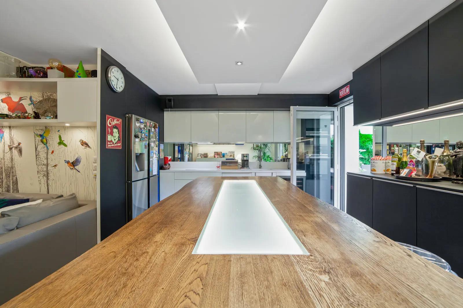 Kitchen dentro Magnífico piso de diseño con terraza - 3