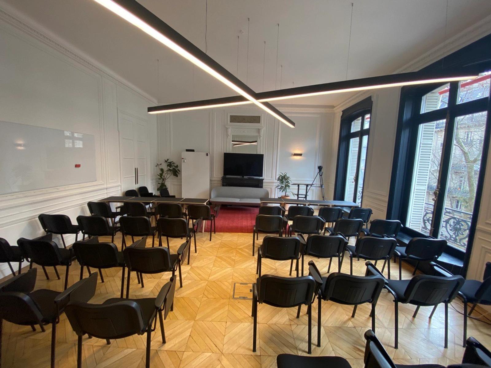 Salle de réunion dans Salle de conférence moderne au coeur de Paris - 4