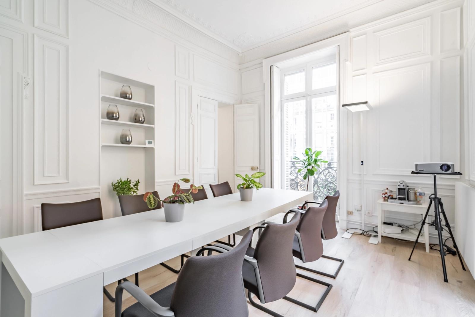 Meeting room in Haussmann-style meeting space - 1