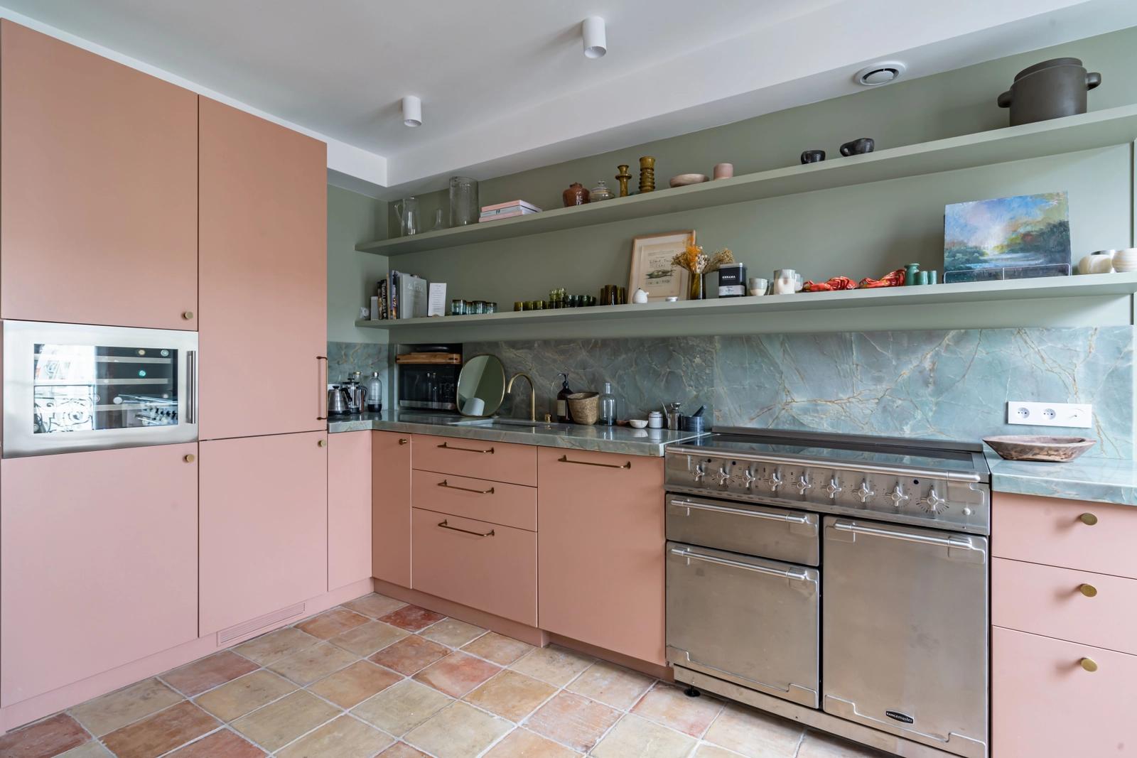 Kitchen in Superb architect-designed apartment - 4