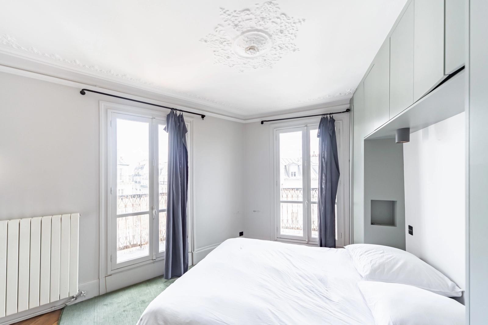 Bedroom in Montmartre : Bright, designer apartment - 4