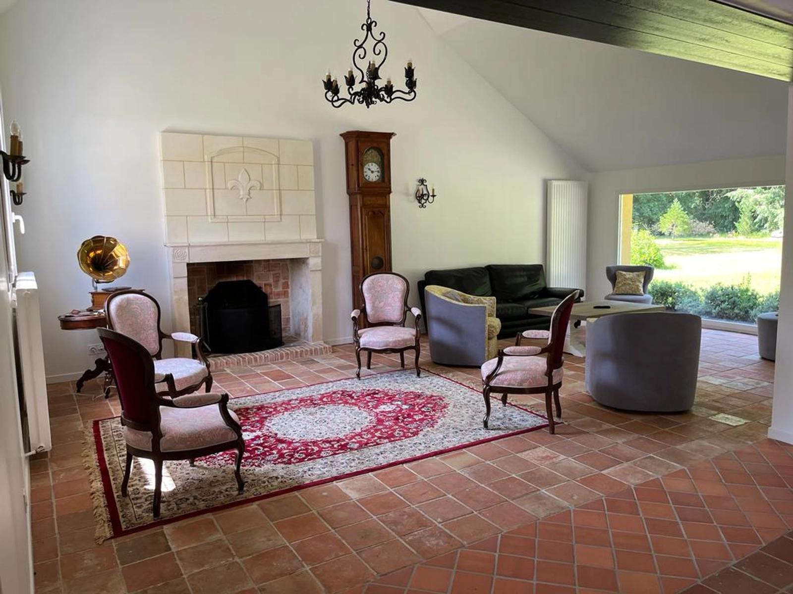 Sala dentro Casa rural con encanto, espaciosa y elegante - 0