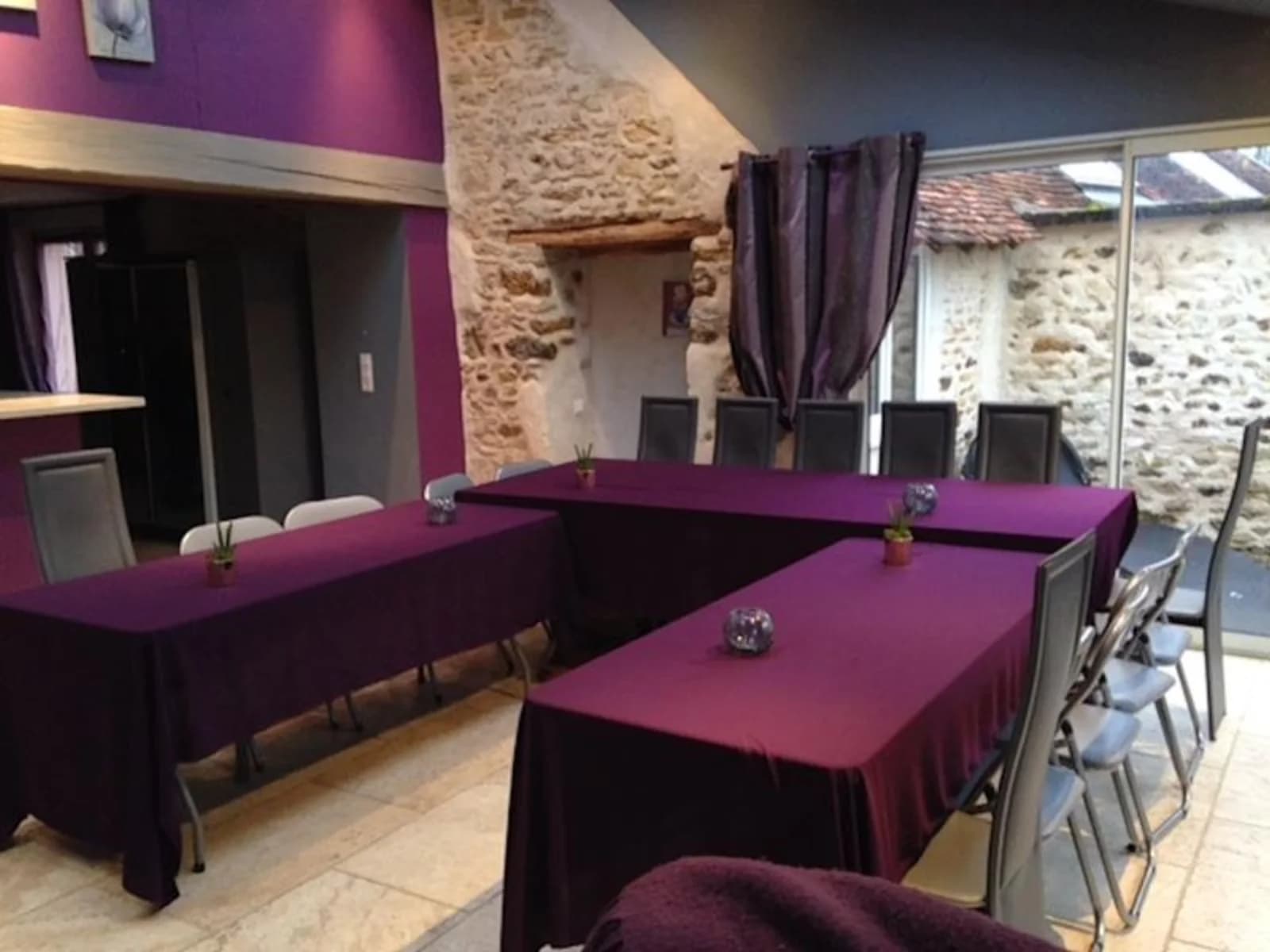 Meeting room in Charming gîte SPA, Billiards 4 stars - 1