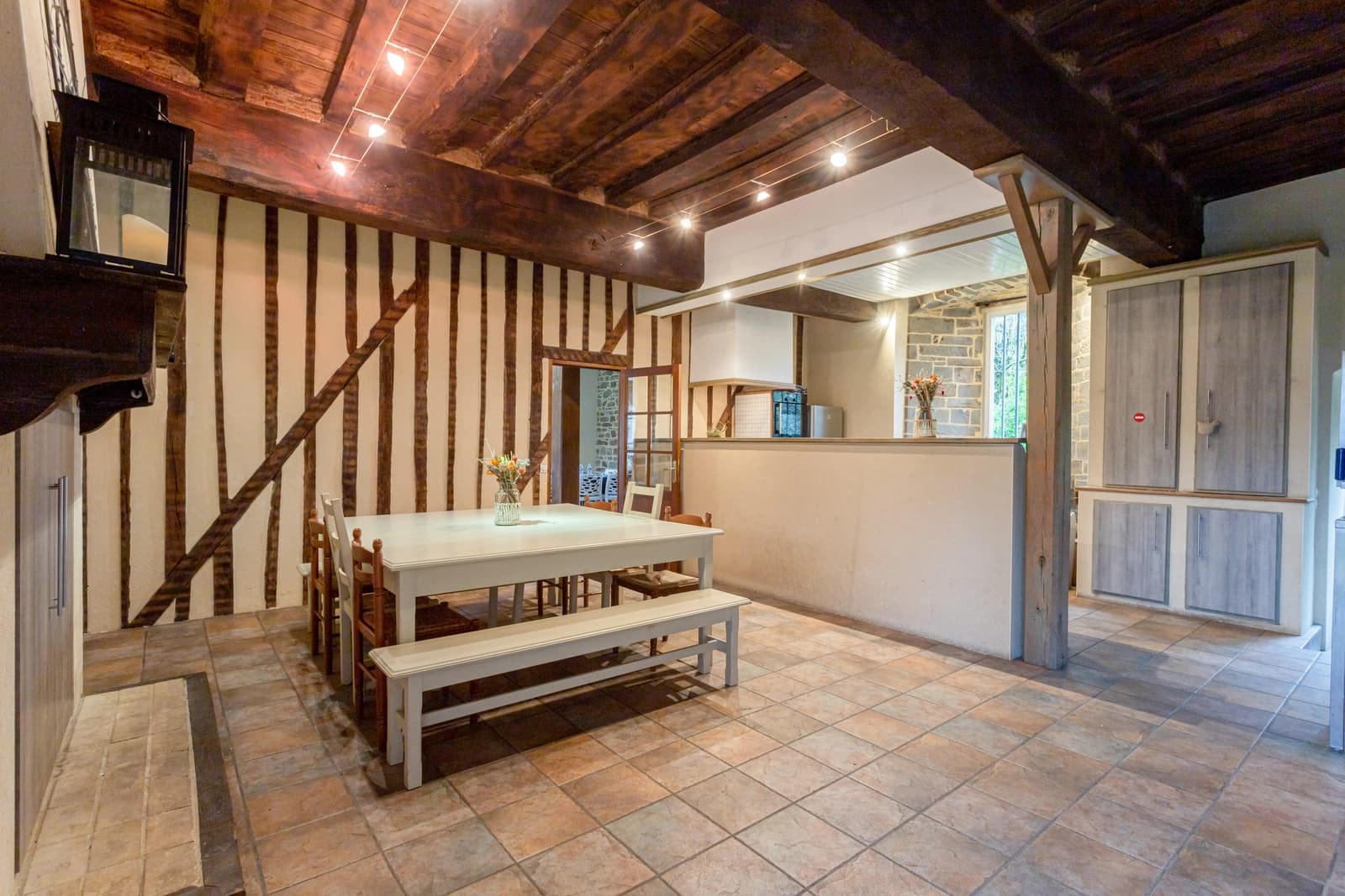 Space Completely renovated 16th-century manor house - 4