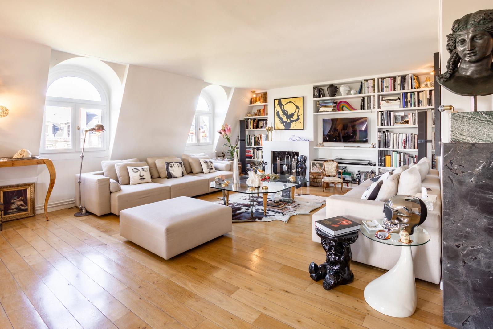 Living room in Panorama Parisien - Seine & Tour Eiffel - 5