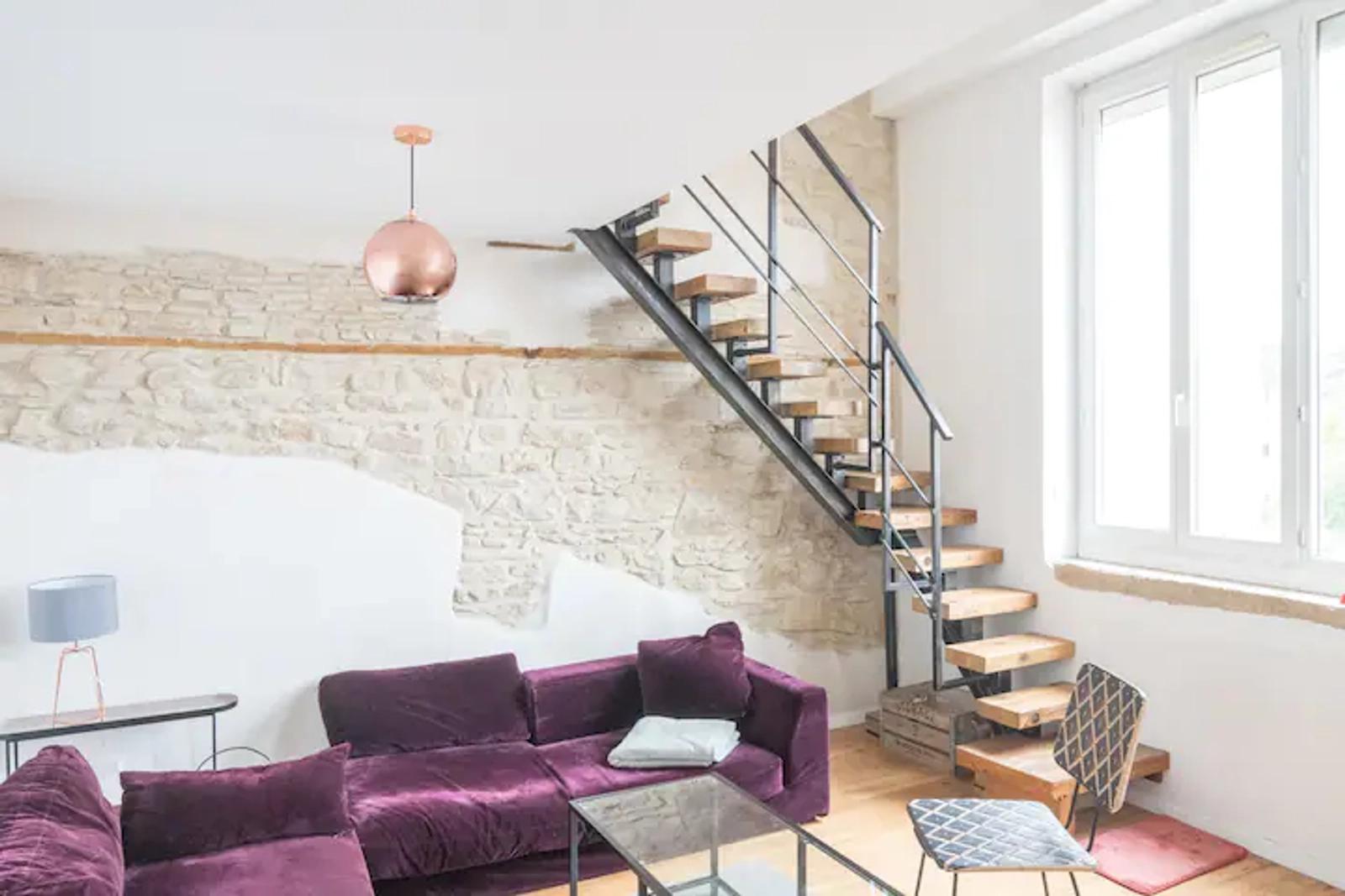 Living room in Quiet, bright duplex apartment in Croix-Rousse - 2