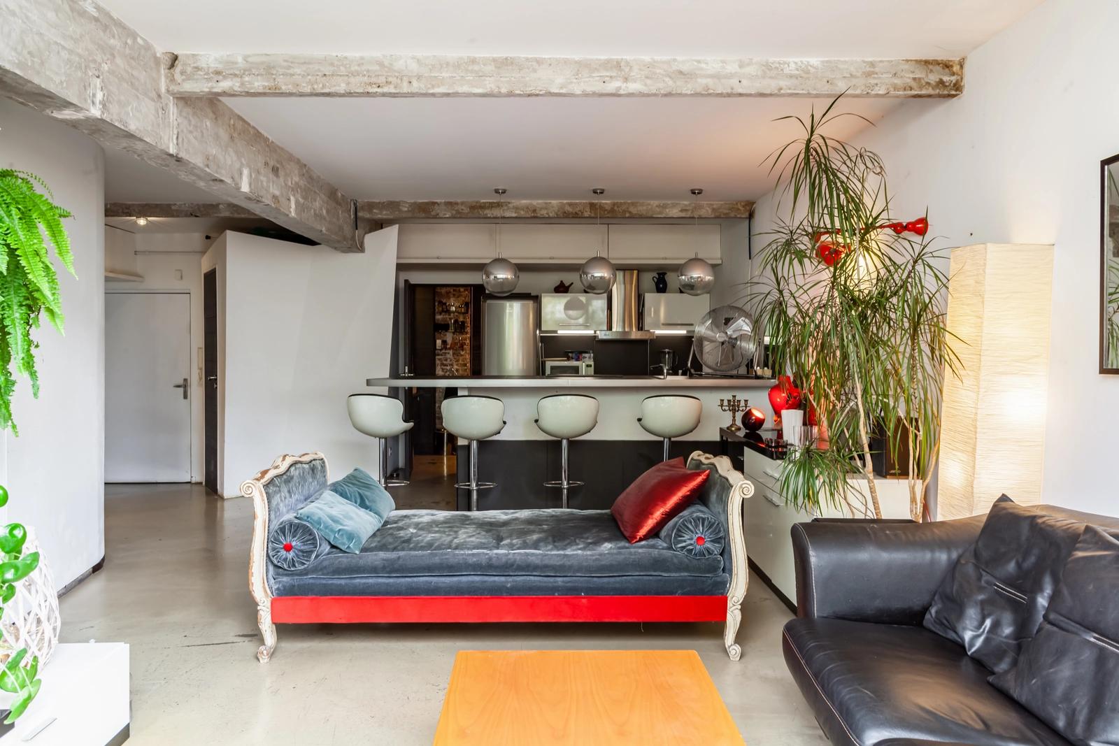 Salon dans Petit loft d'architecte & jardinier avec terrasse - 3