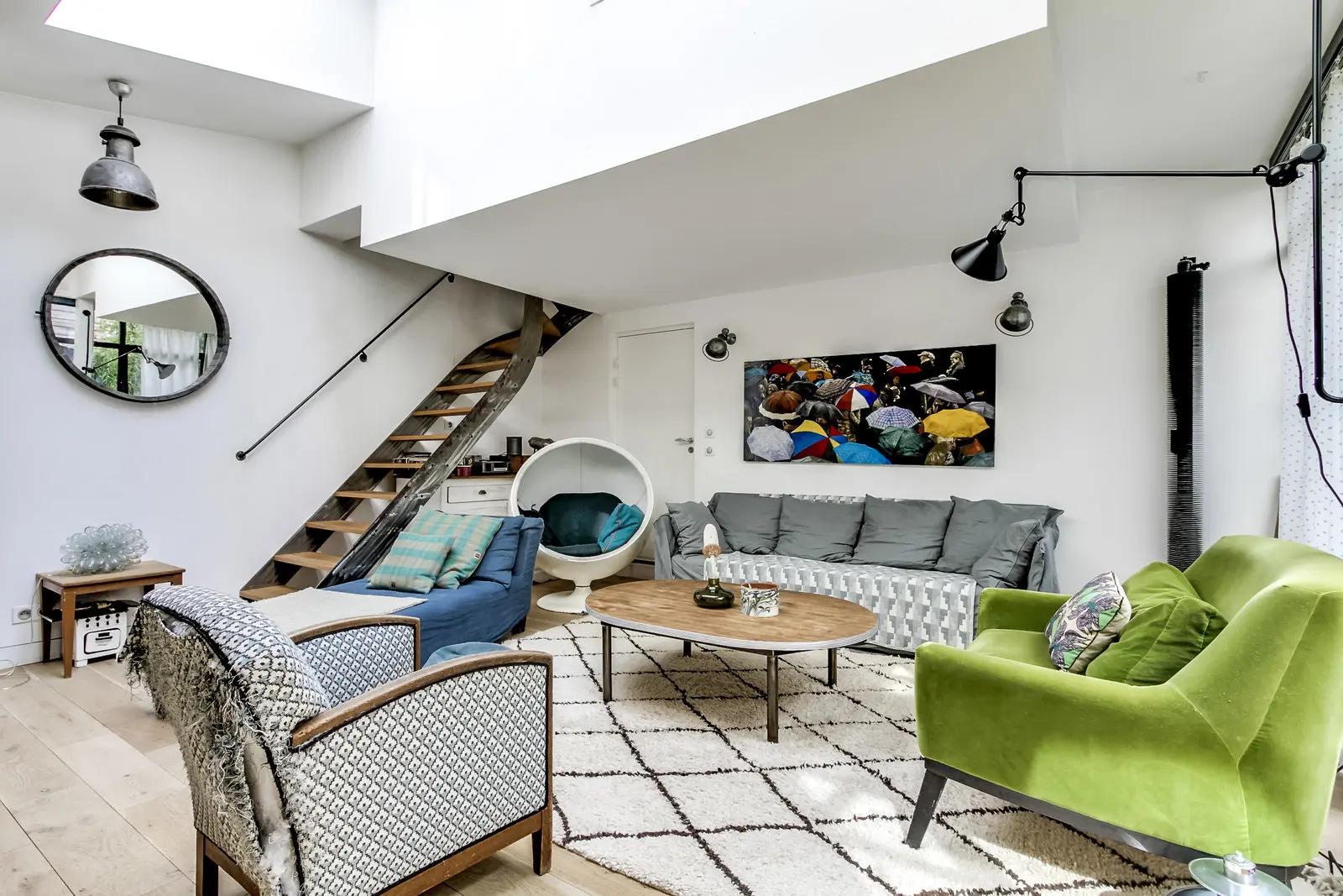 Living room in Atypical loft and courtyard in the heart of the 11th arrondissement - 3