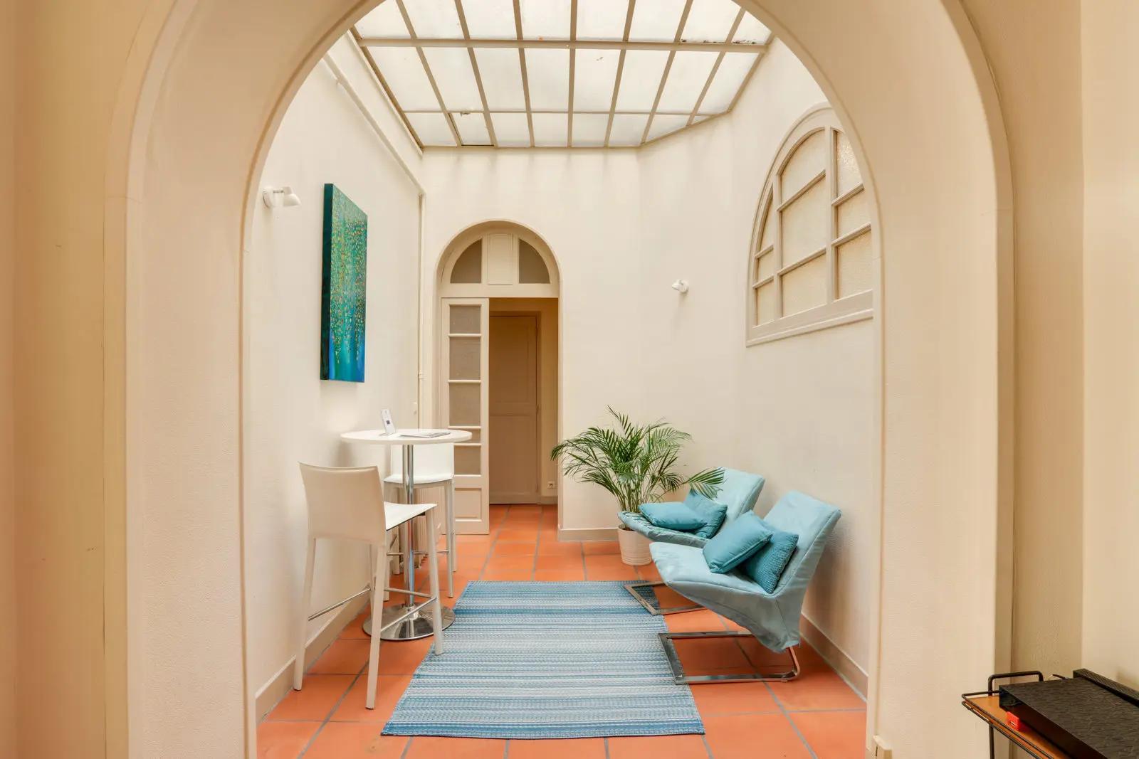 Sala dentro Sala de reuniones en un piso de estilo haussmaniano en Montpellier - 2