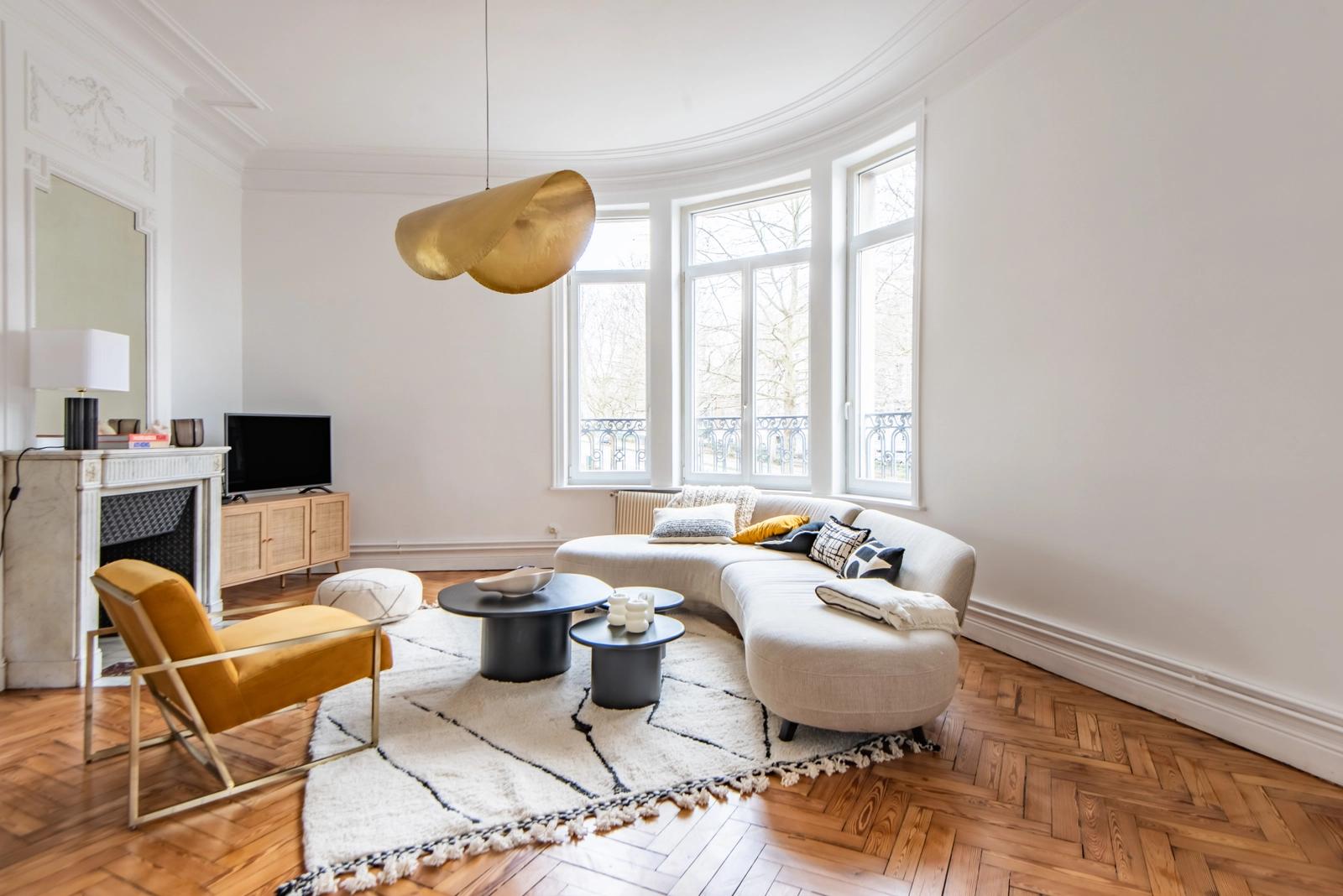 Living room in Magnificent Haussmann apartment - 2