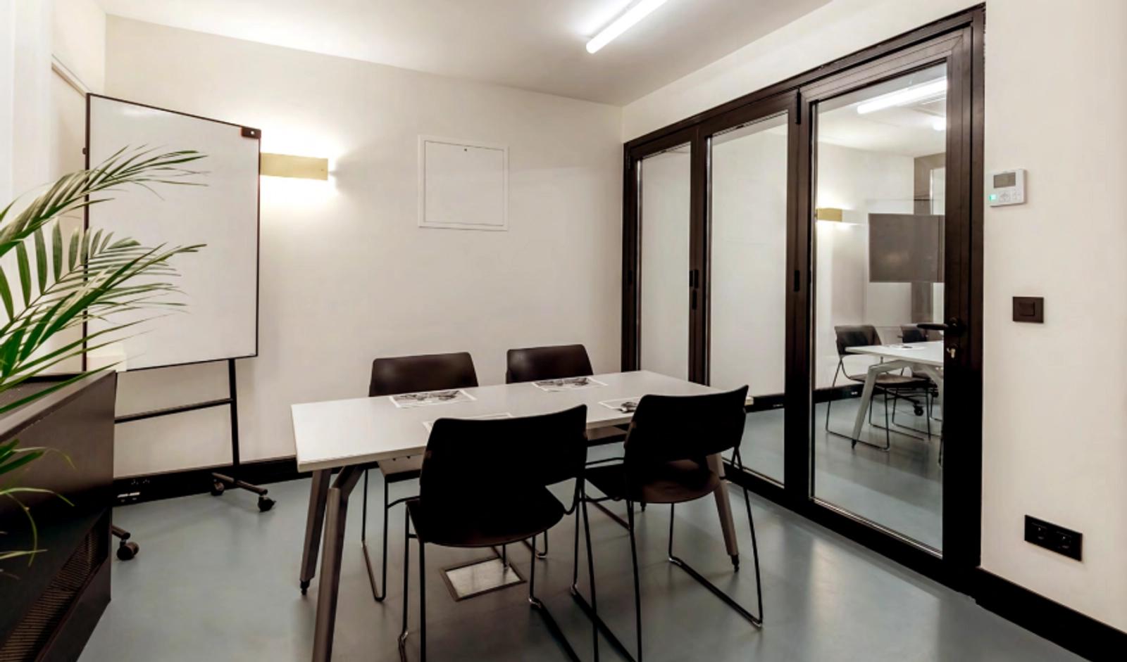 Meeting room in Work space for up to 18 people - 1