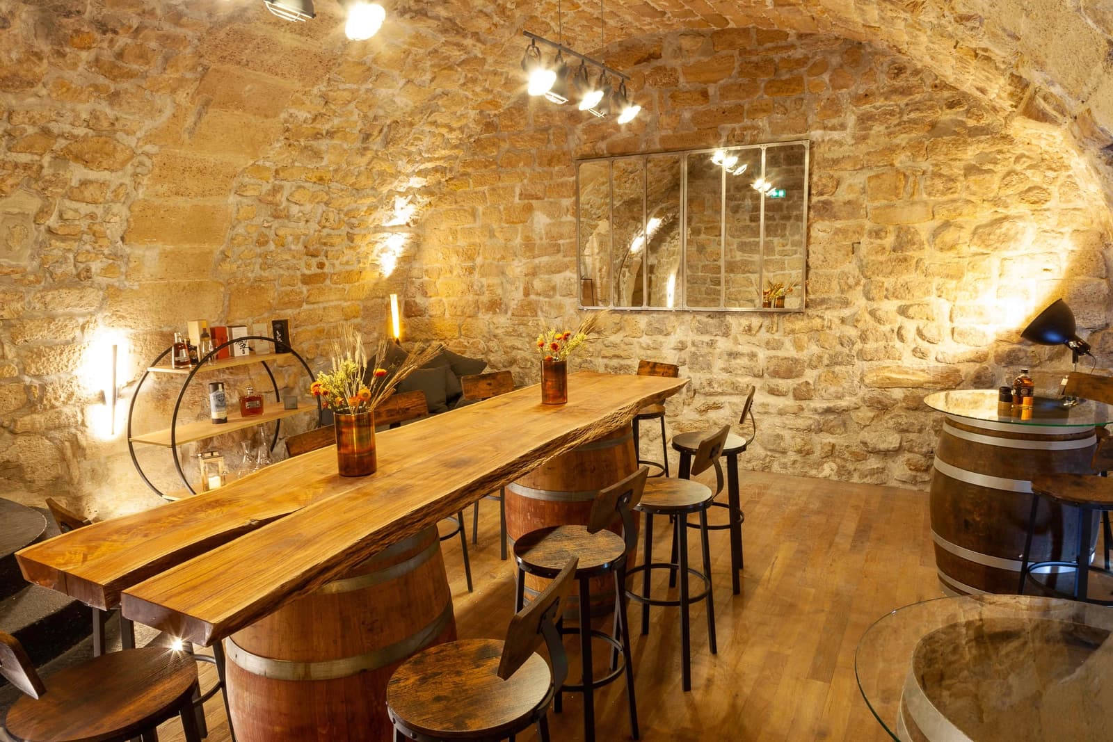 Meeting room in Vaulted cellars in the heart of historic Paris - 1