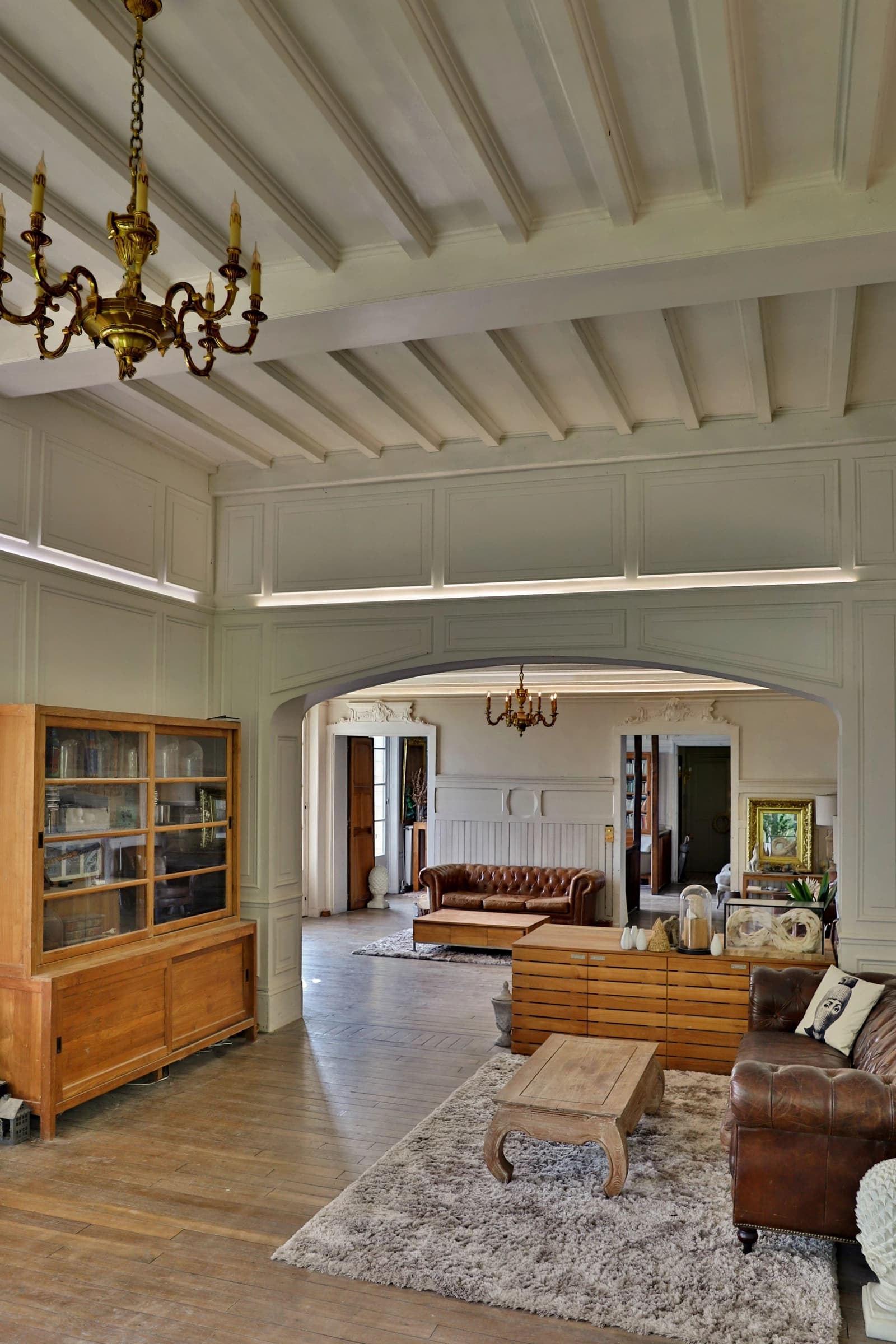 Sala dentro Hermosa Villa/Manor 1900 - 1