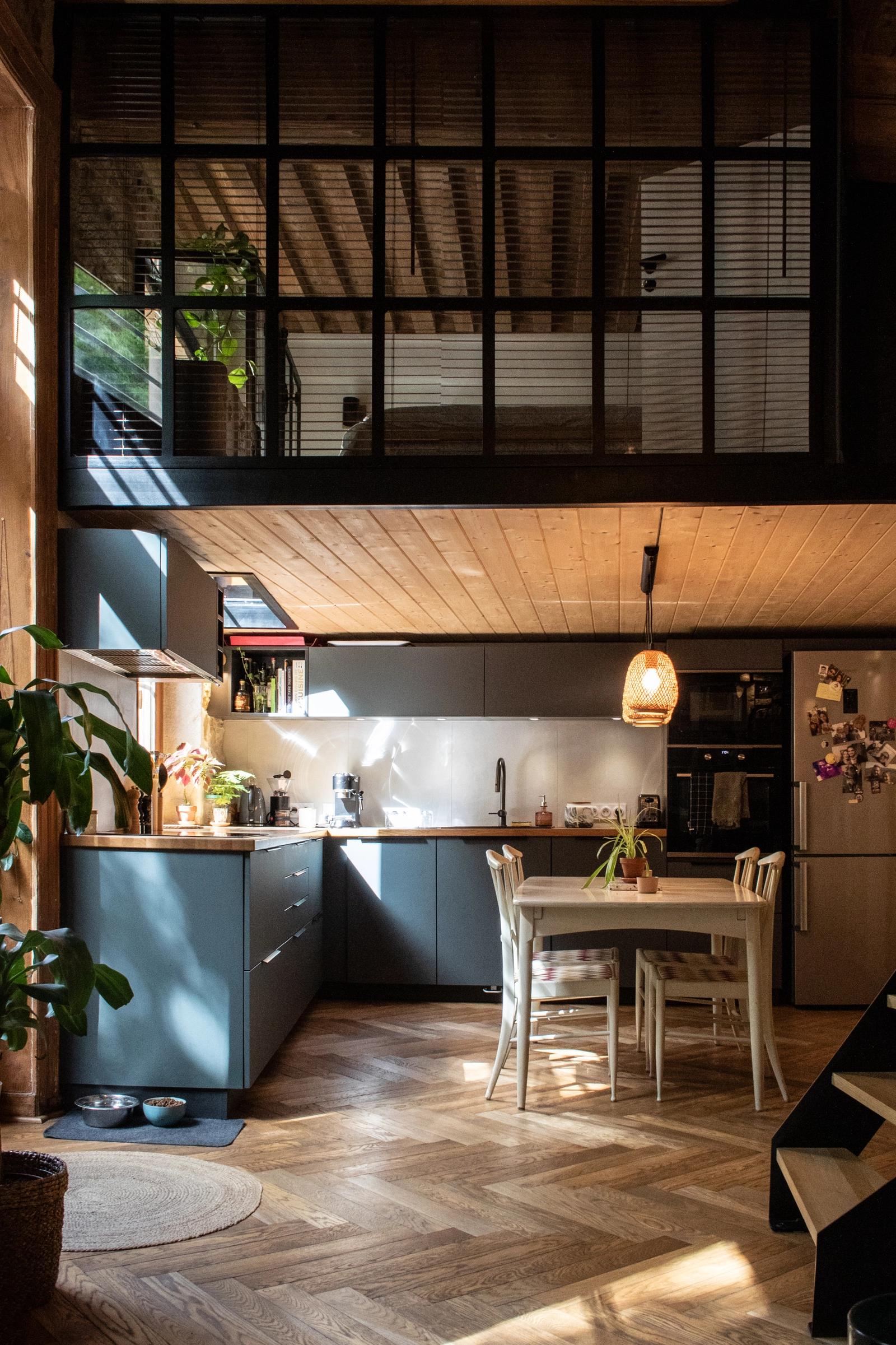 Kitchen dentro Appart Lyonnais Canut atmósfera de estudio de artista - 3