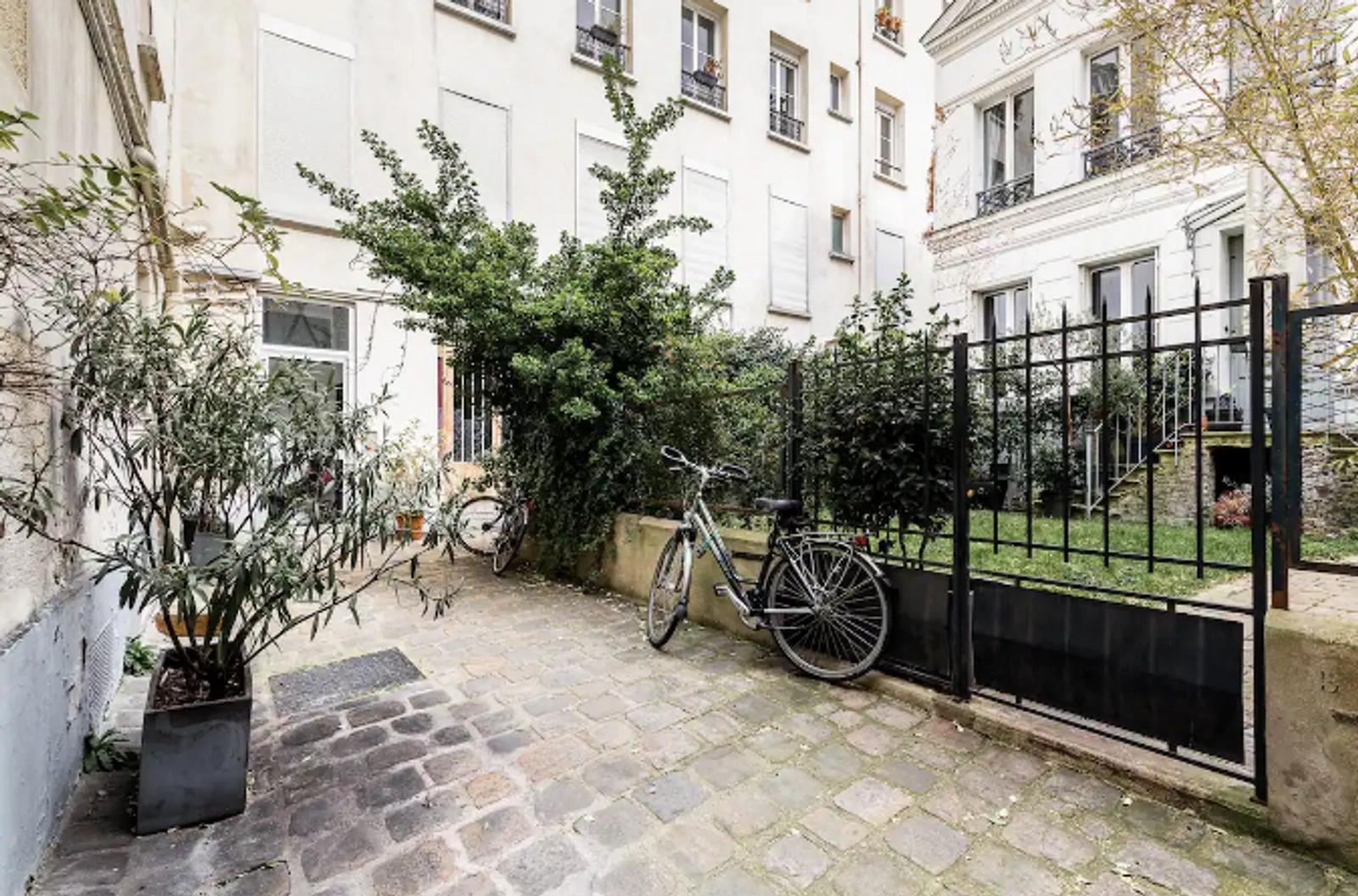 Space Quiet, charming apartment in the heart of the 10th arrondissement - 4