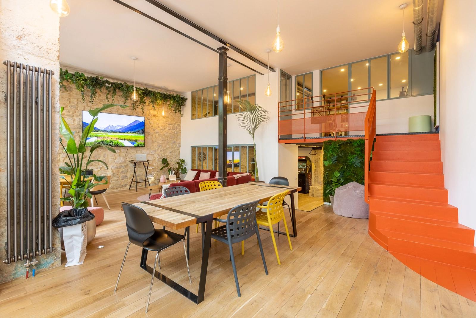 Meeting room in Artist's loft with terrace in the heart of Paris - 4