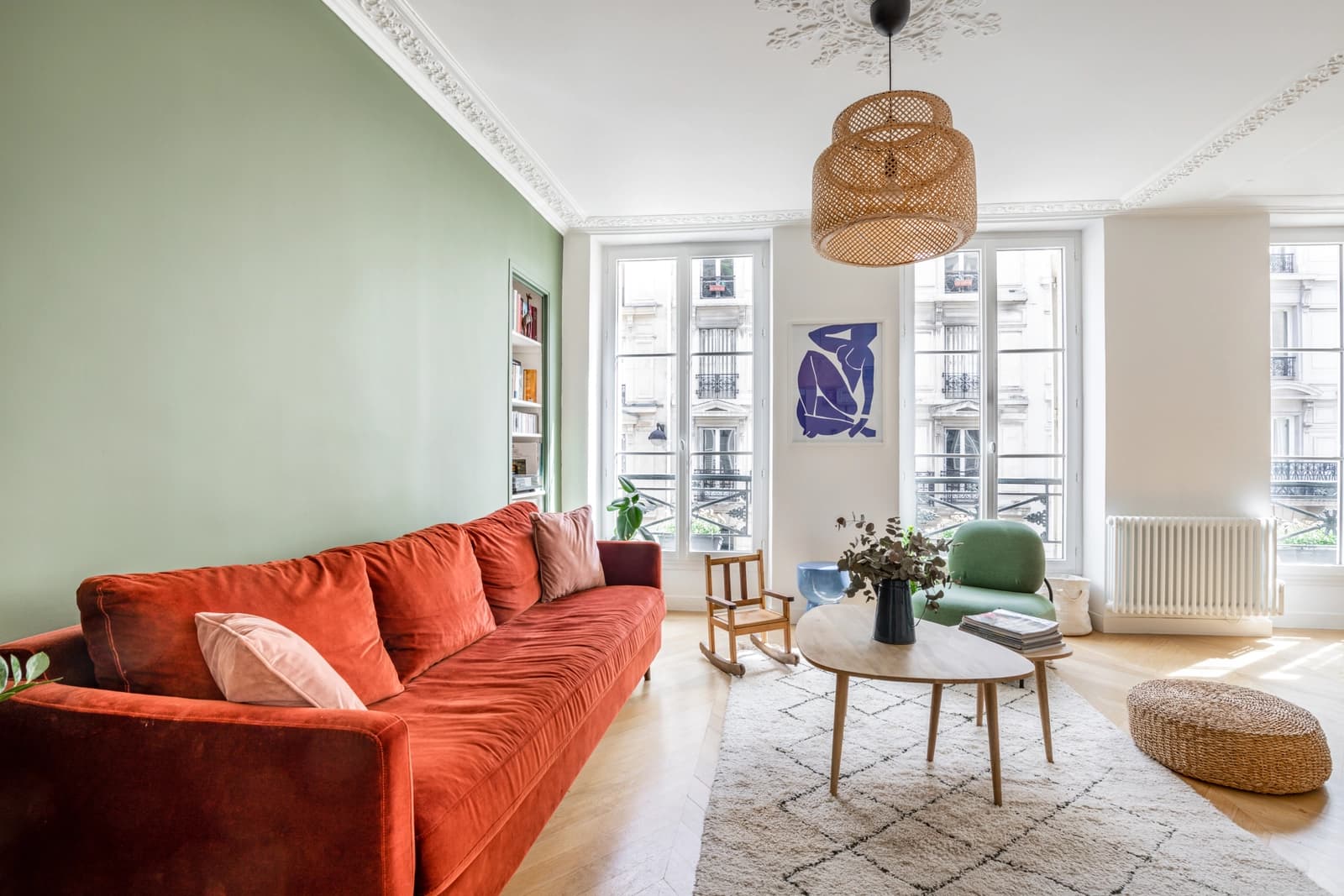 Living room in Bright, cozy Parisian apartment - 3