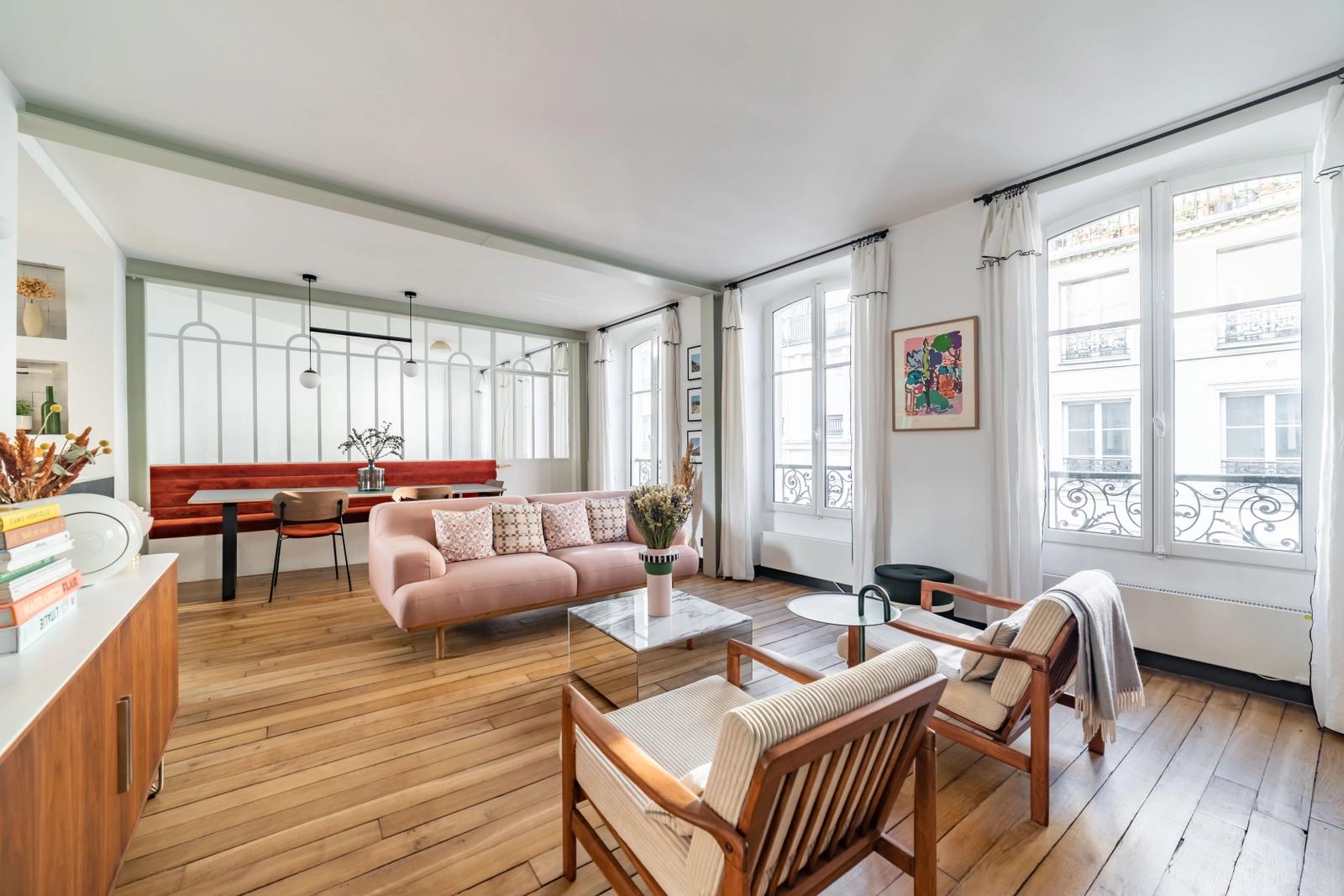 Living room in Modern & bright - Paris Centre ❤️ - 3