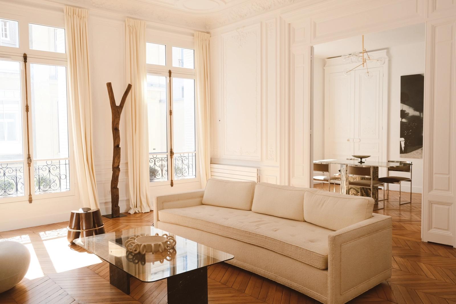 Living room in Beautiful, streamlined Haussmann apartment - 1