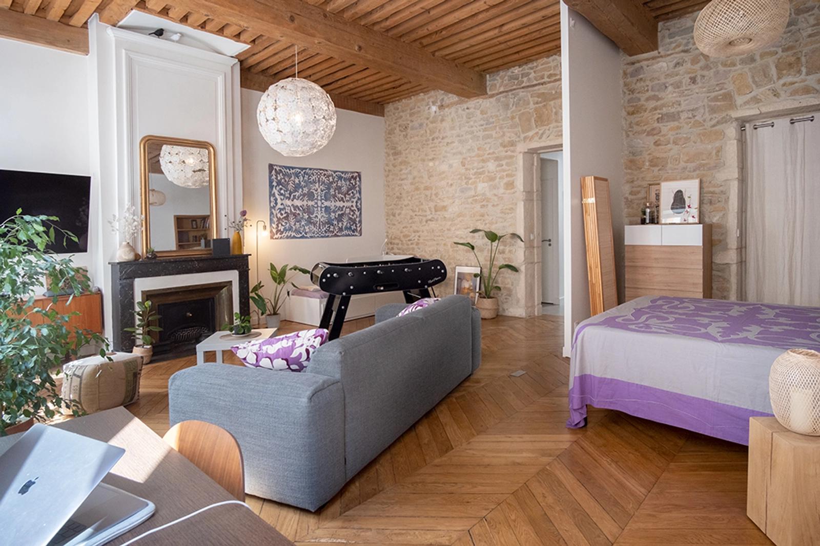 Dormitorio dentro Auténtico y confortable Canut Lyonnais - 0