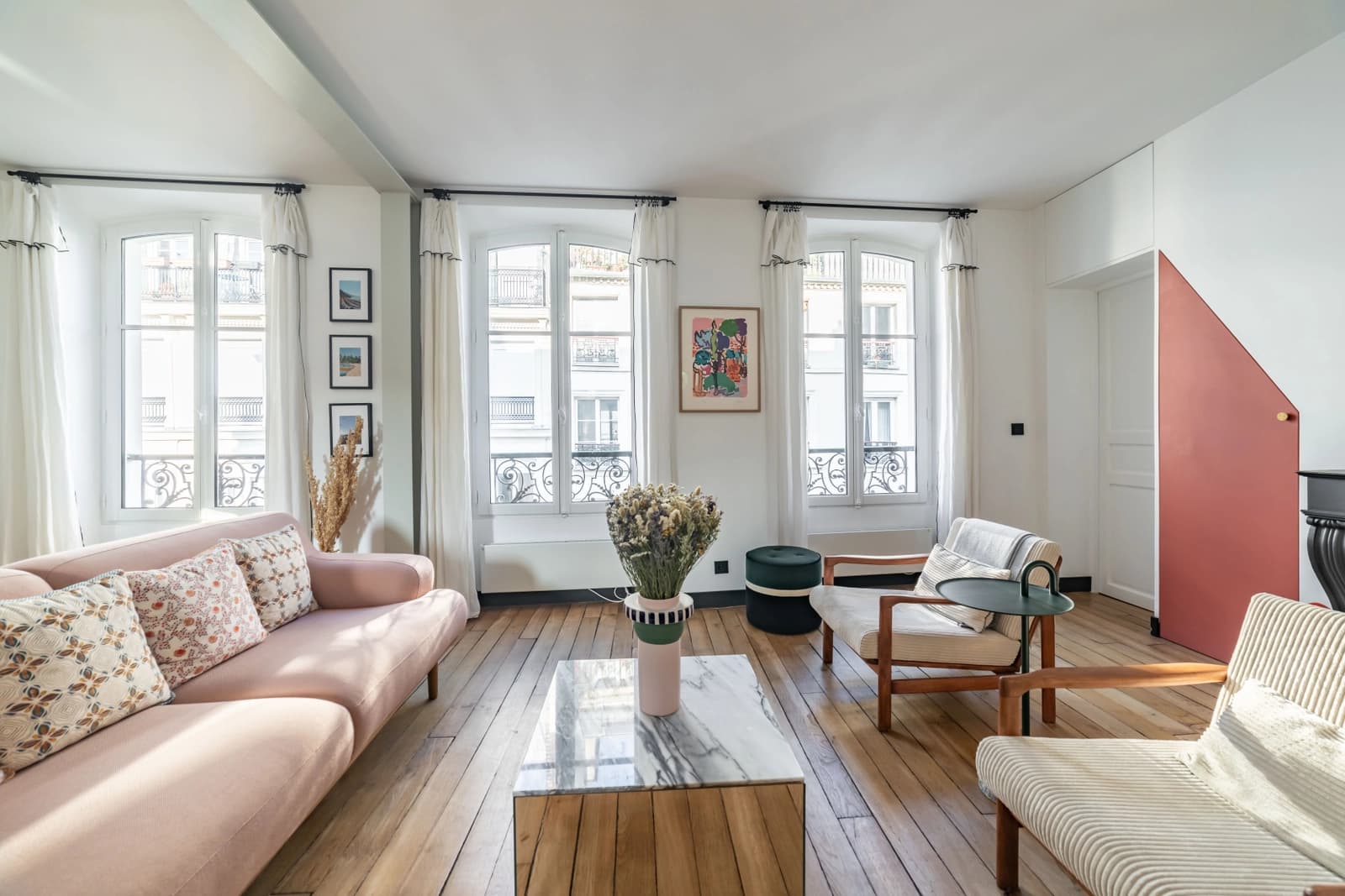 Living room in Modern & bright - Paris Centre ❤️ - 5