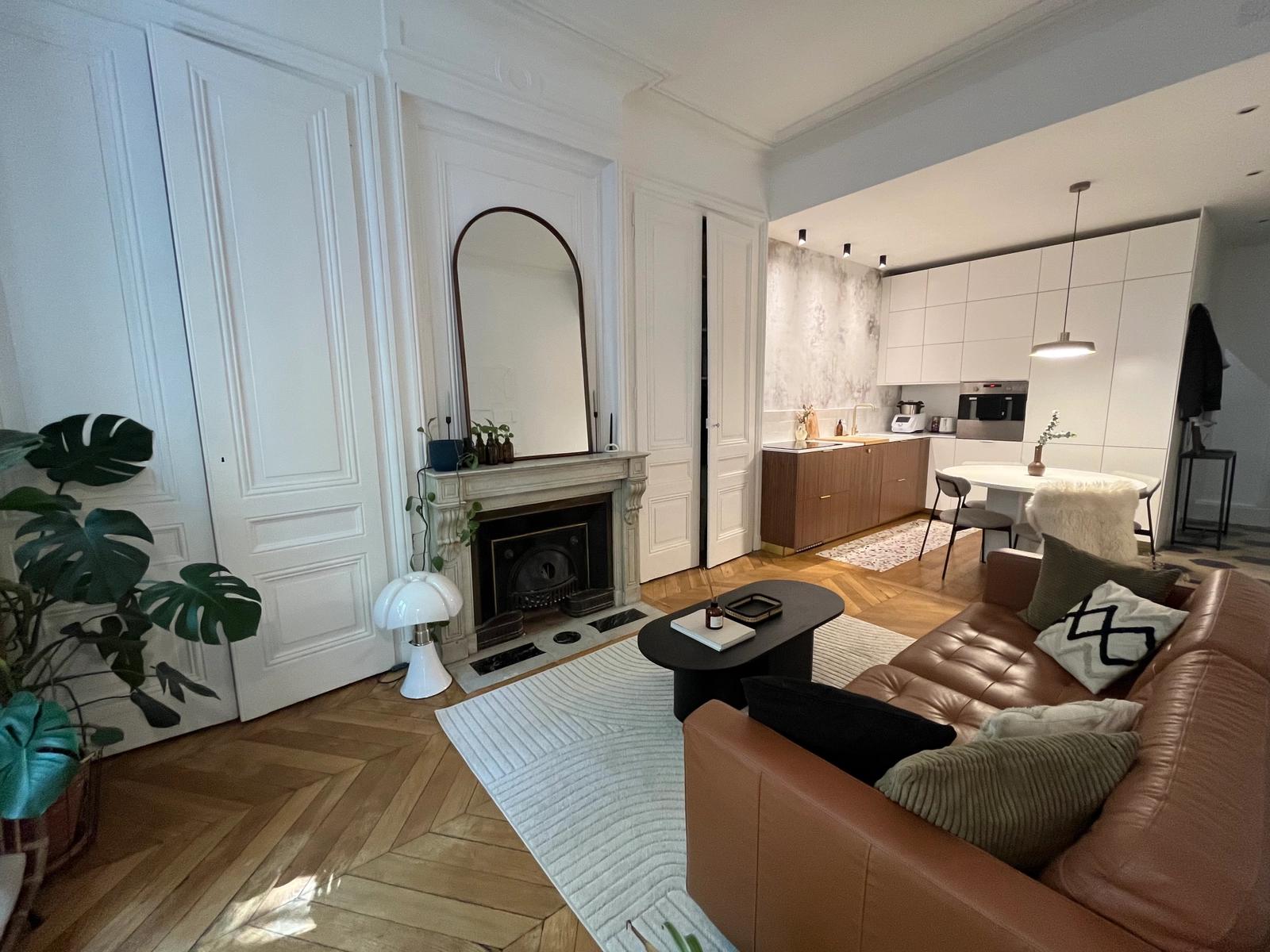 Living room in Charming Haussmann apartment - 0