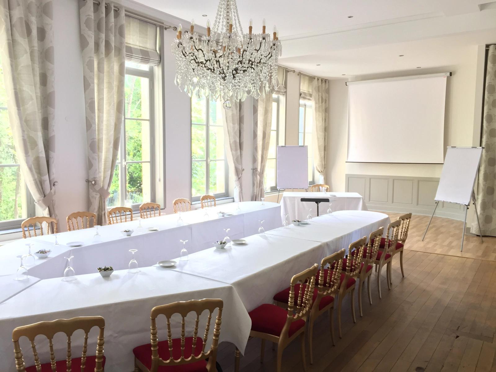 Meeting room in Chateau of exceptional charm and authenticity - 5