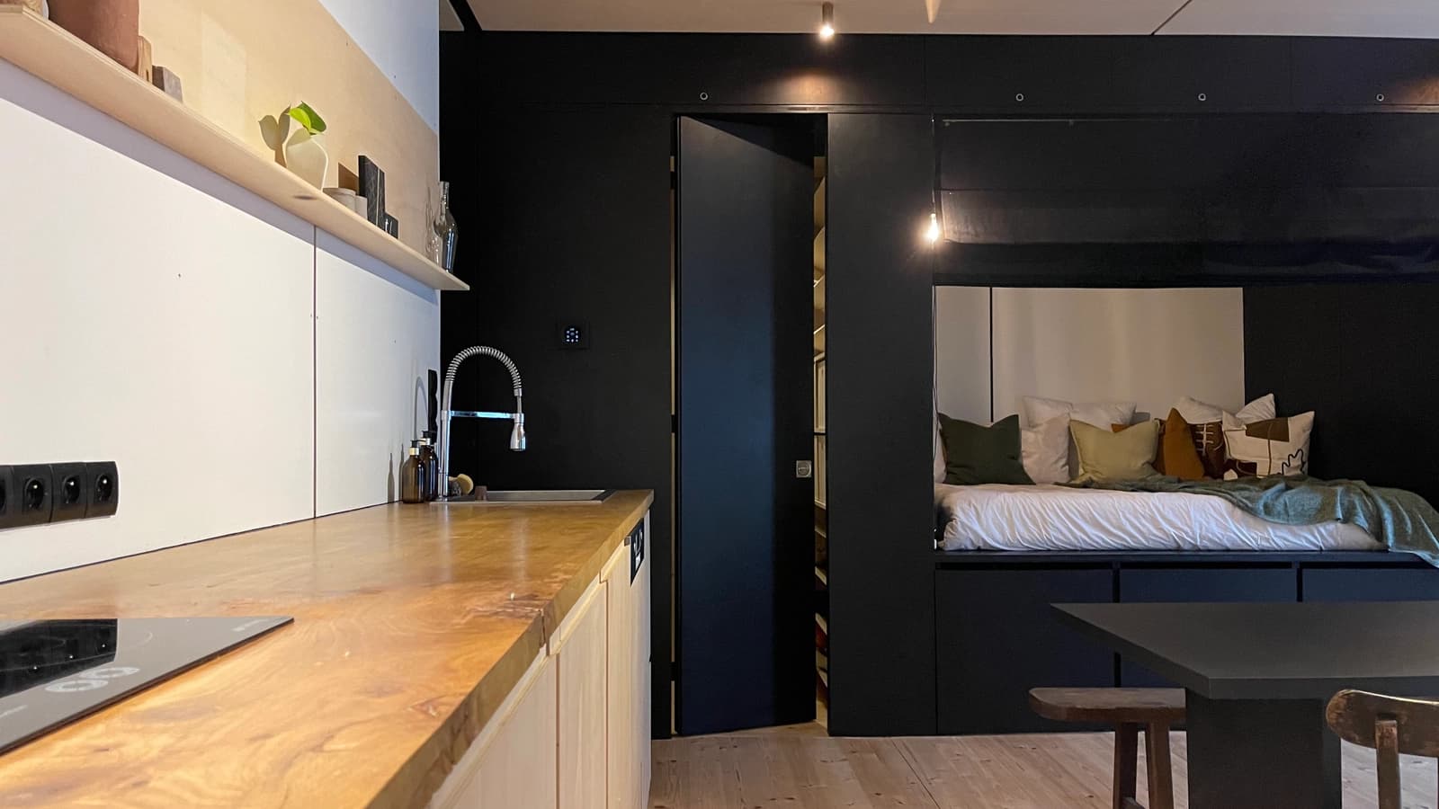 Kitchen in Loft Architecte minimaliste 80 m² - 1