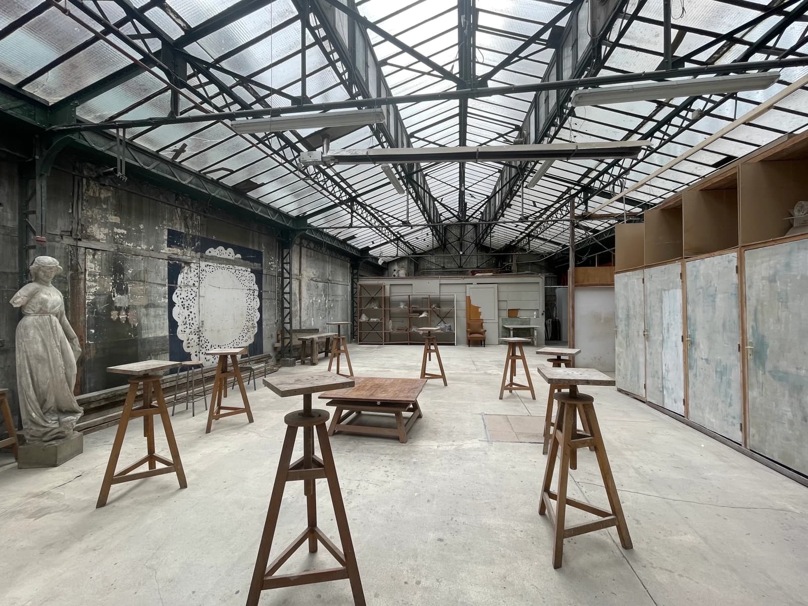 Salle de réunion dans Trois ateliers d'artistes structure Eiffel - 1