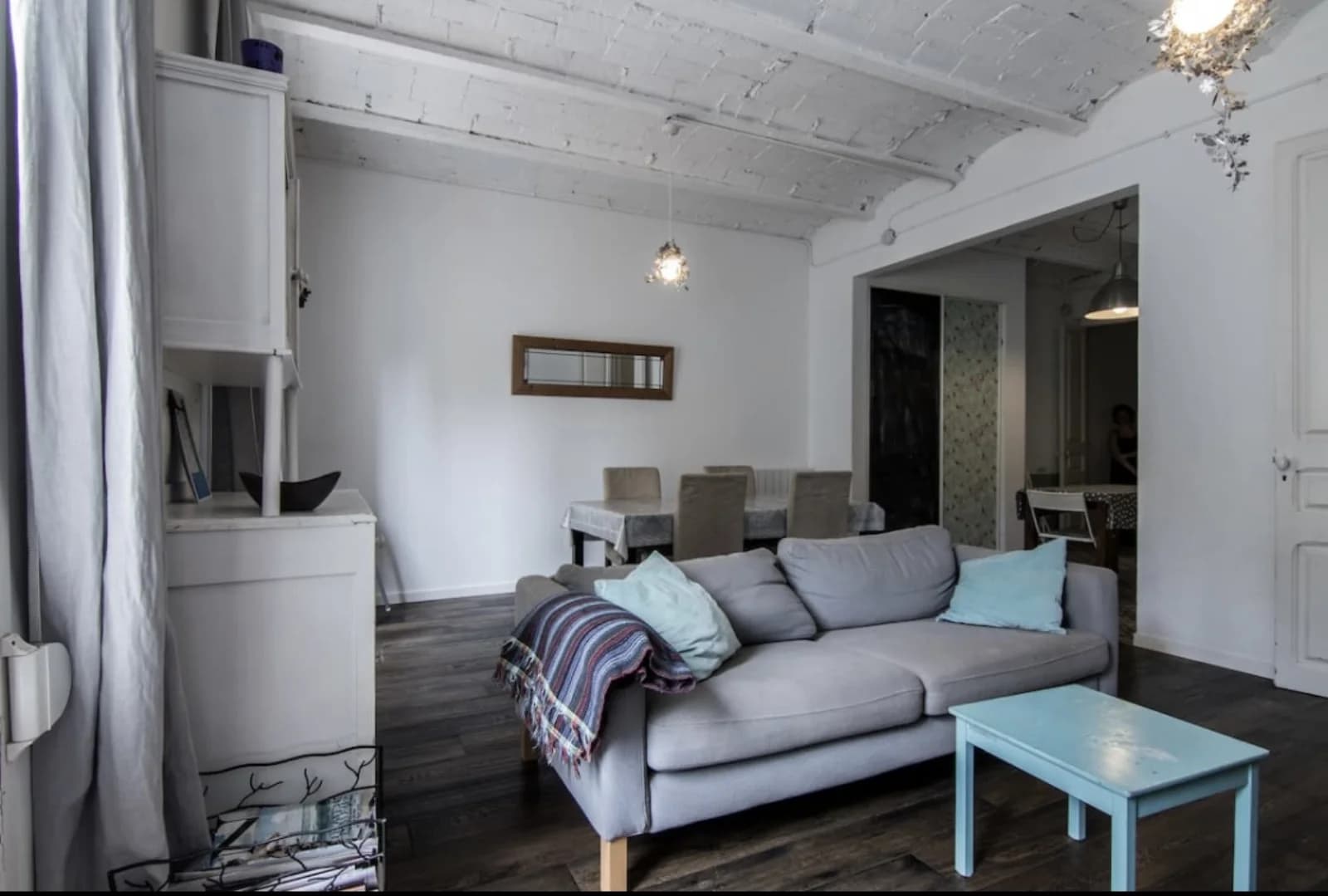 Salon dans Spacieux appartement avec terrasse à Barcelone - 1