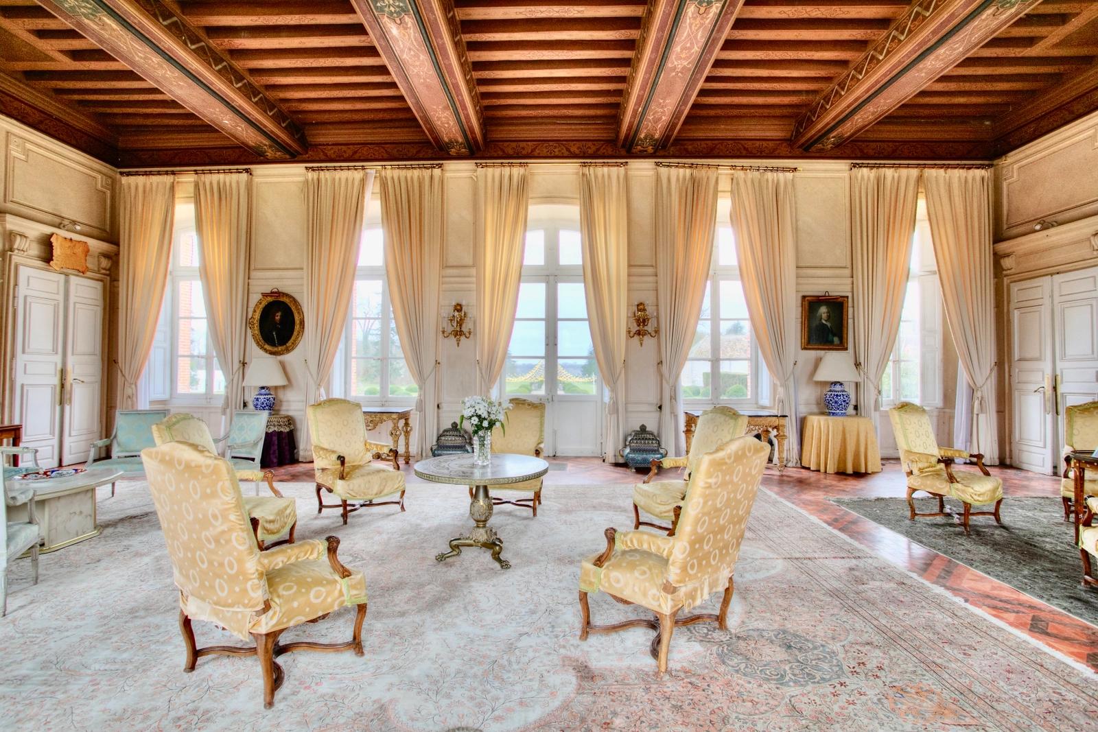 Meeting room in Exceptional chateau in the Paris region - 1