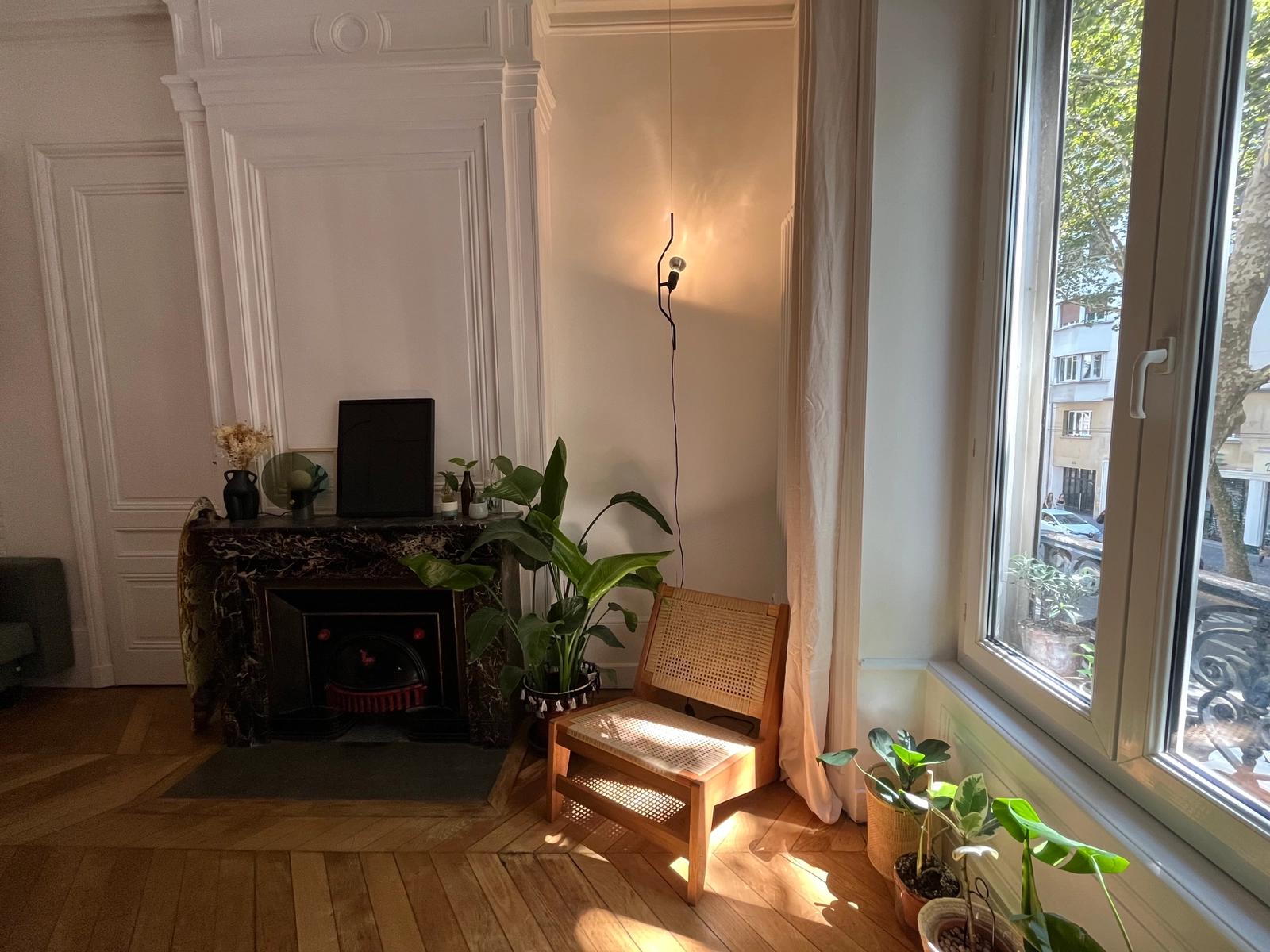 Living room in Charming Haussmann apartment - 1