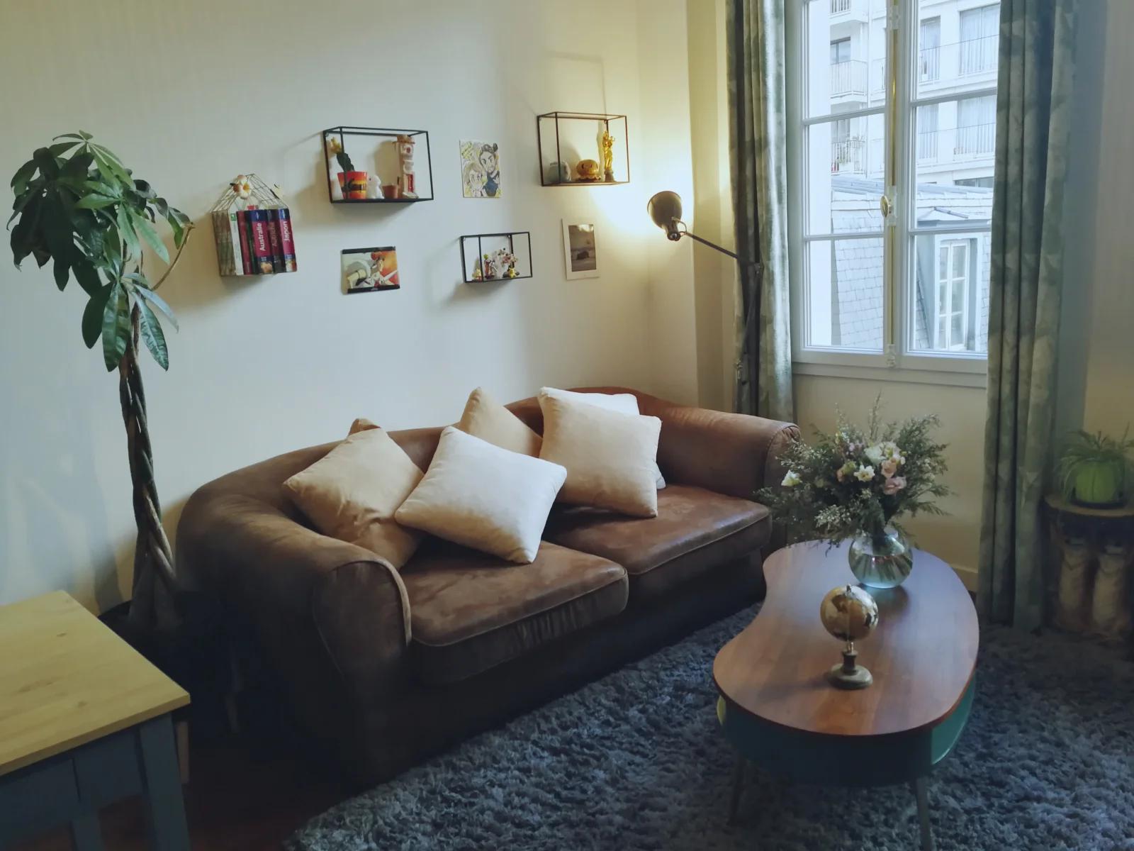 Living room in Cosy, quiet apartment in Charonne - 1