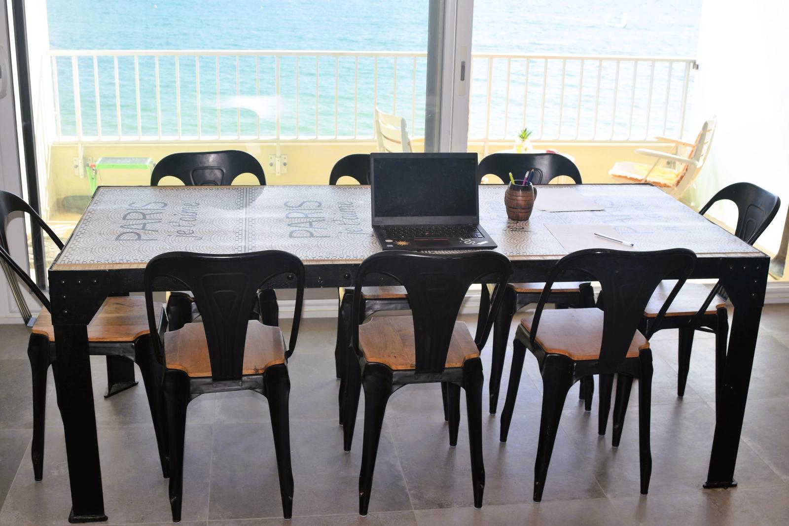 Meeting room in Bright seafront apartment in La Baule - 4