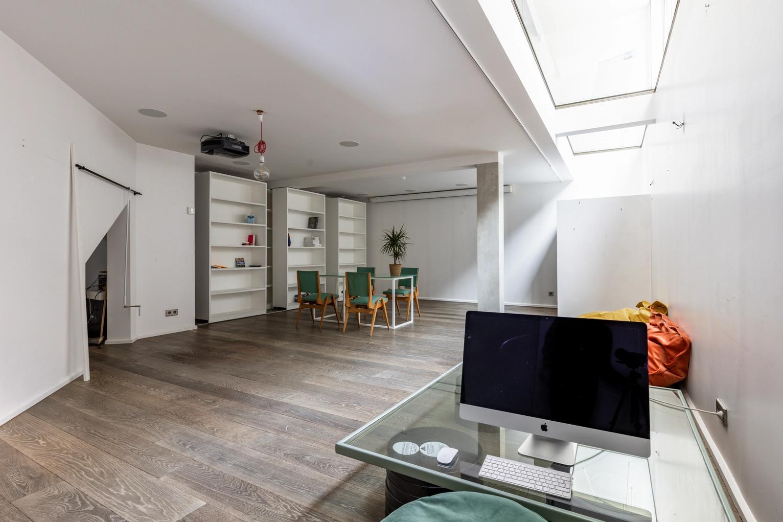 Space Large, streamlined duplex in the heart of the 11th arrondissement - 5