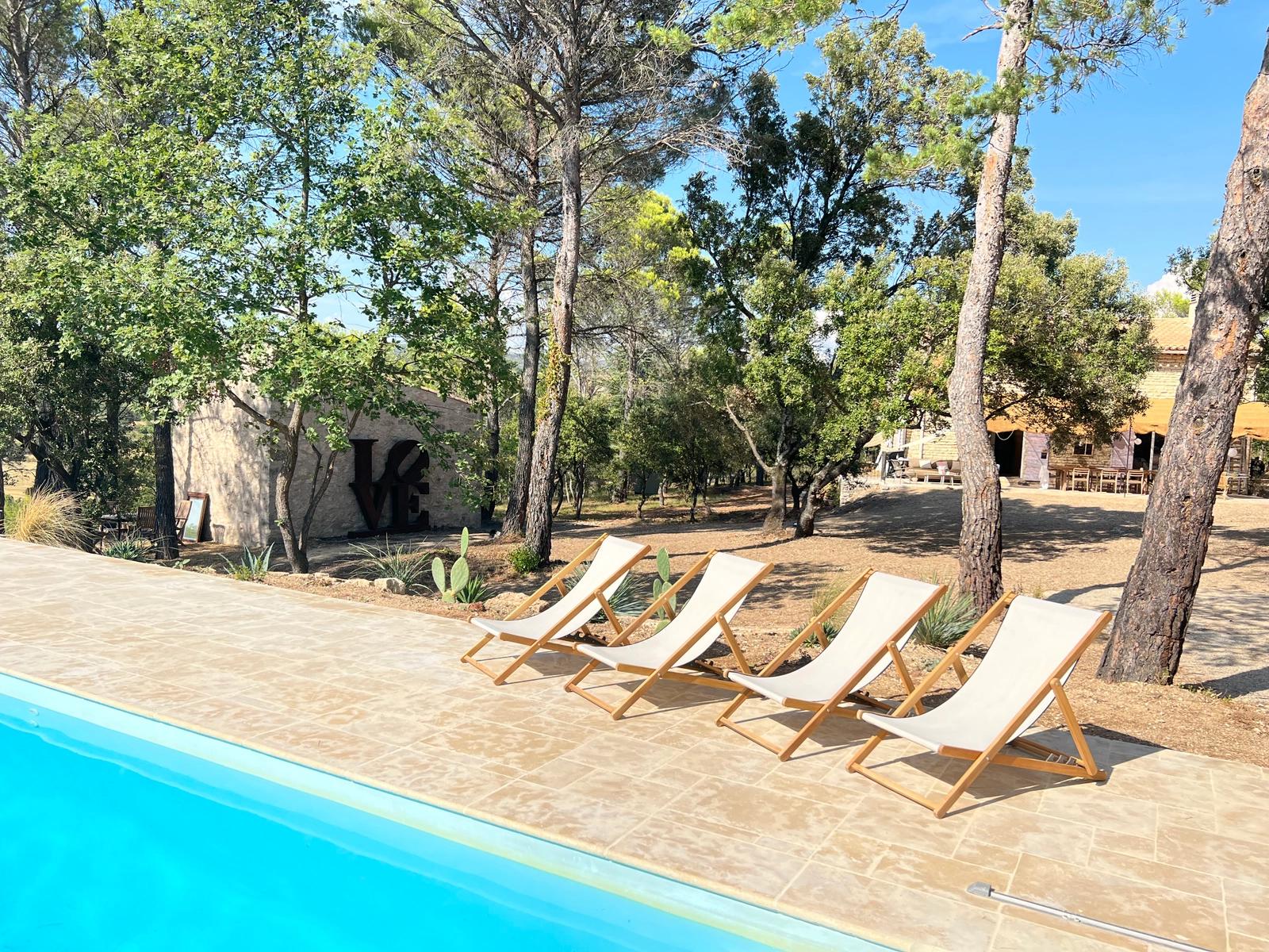 Salle de réunion dans villa piscine vue sur les monts du vaucluse - 1