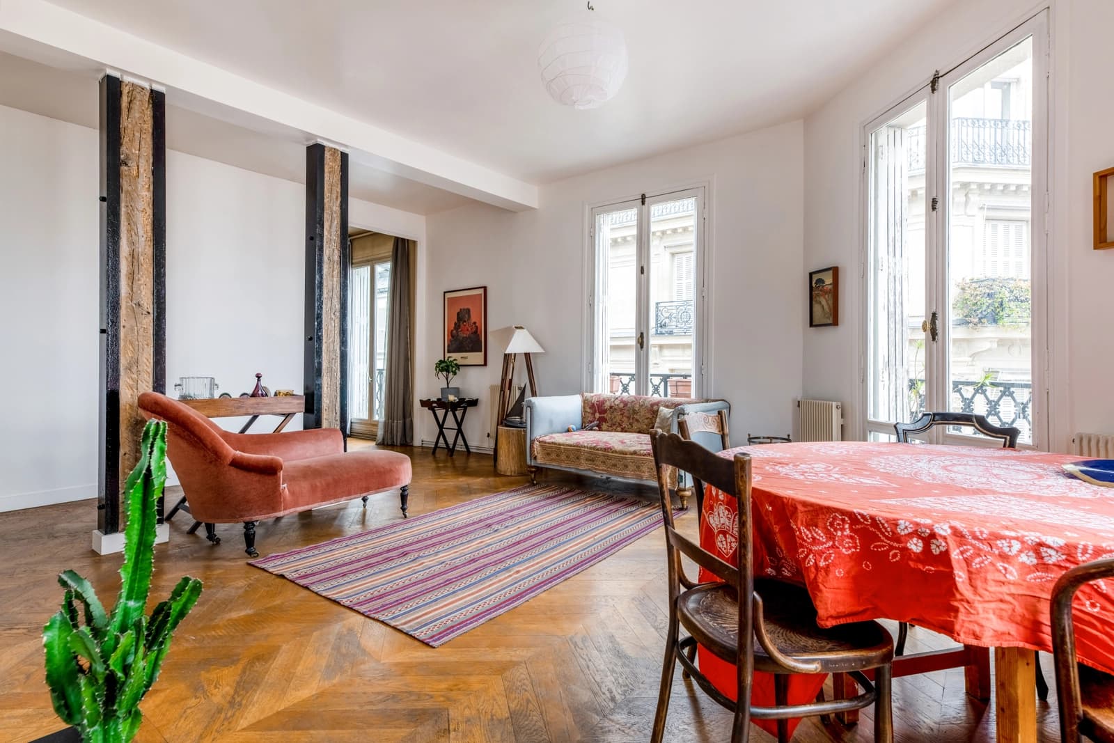 Salle de réunion dans Appartement - Vue sublime sur le Musée d'Orsay - 1