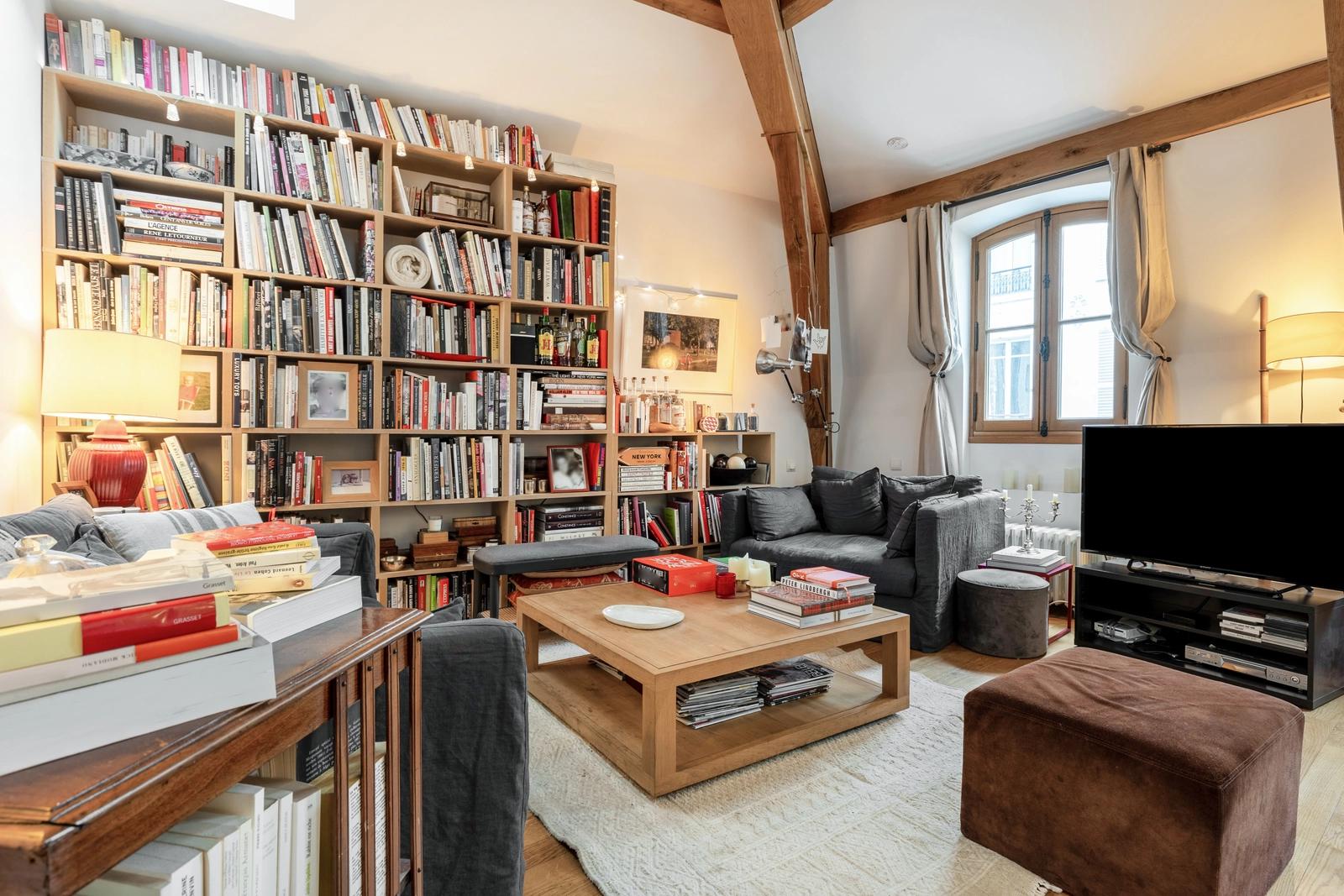 Living room in House in the heart of Saint Germain des Près - 2