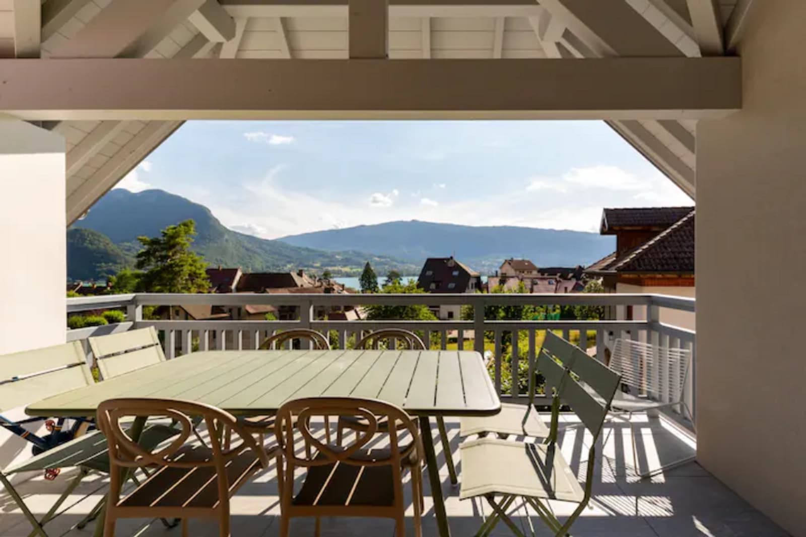 Meeting room in  Duplex with lake and mountain views in Talloires - 1