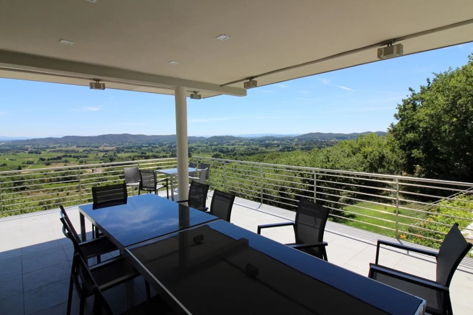 Comedor dentro Villa moderna con impresionantes vistas y piscina - 5