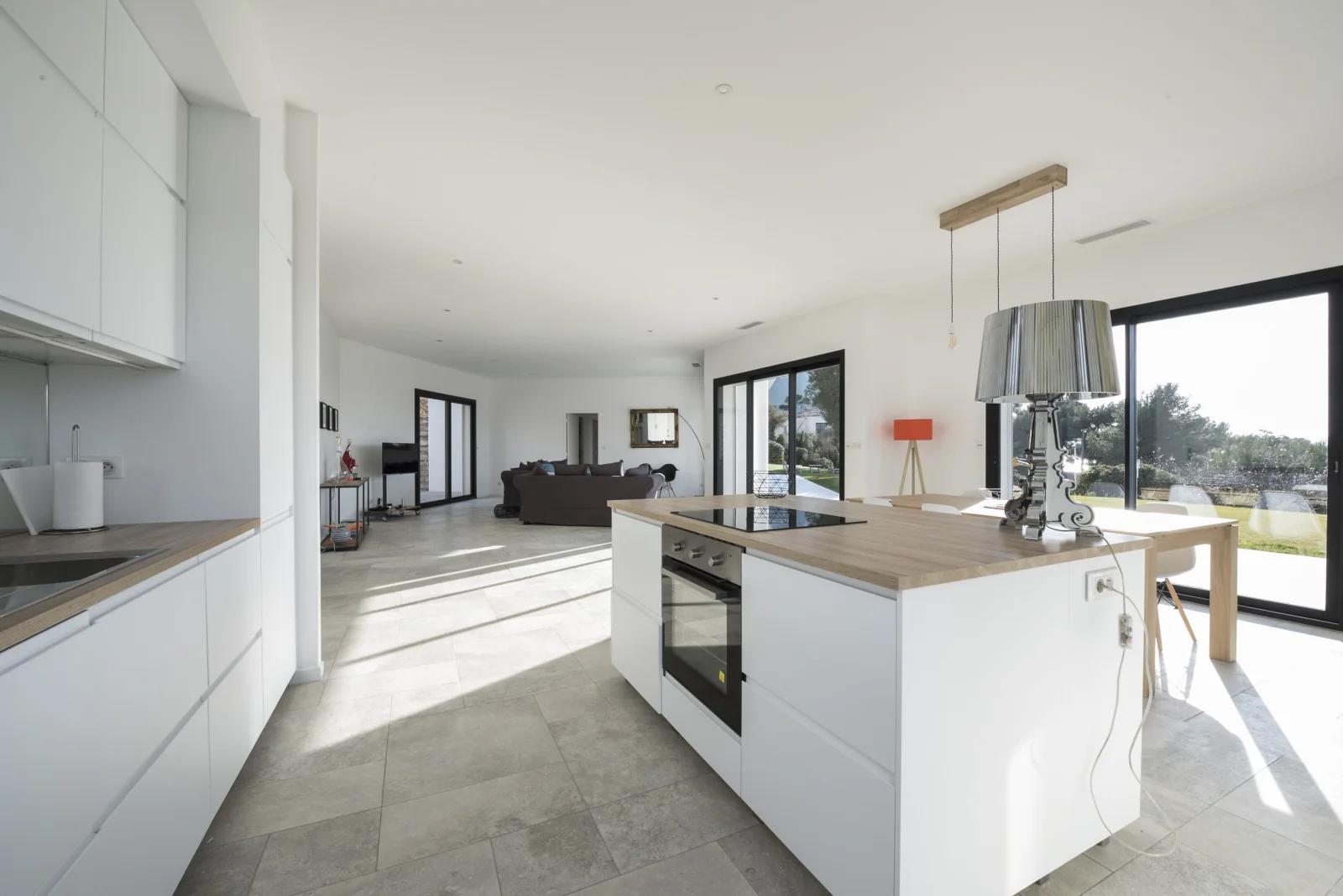 Kitchen in Villa with exceptional view Cassis - 5