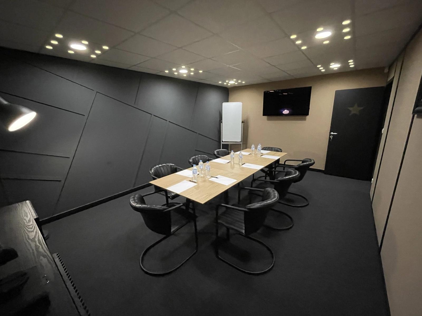 Meeting room in Shooting Studio Rental - 5