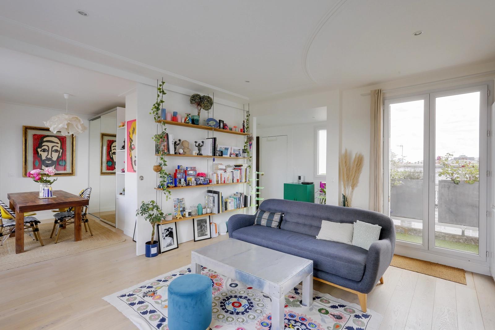 Living room in A penthouse in the heart of the 16th arrondissement - 4