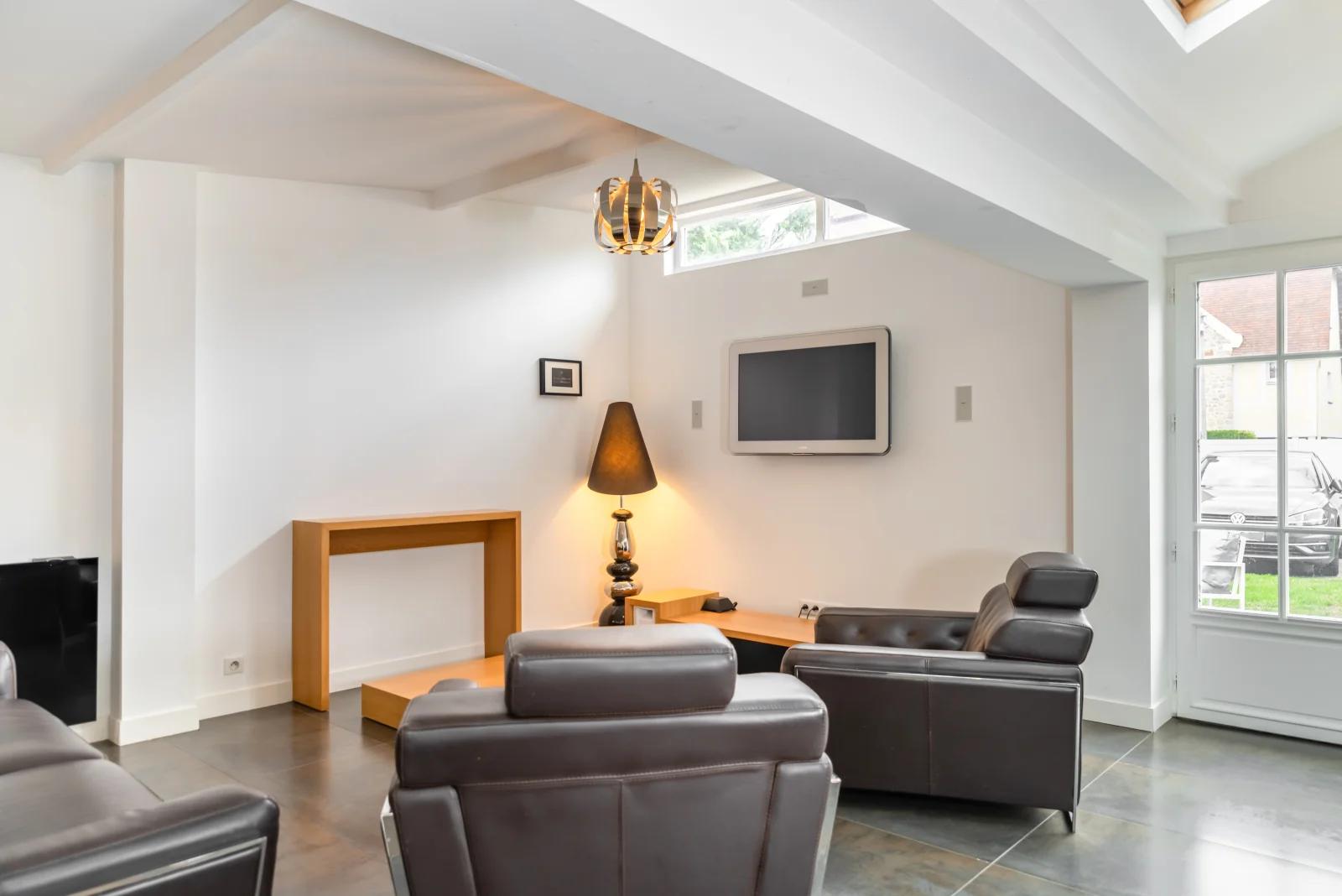 Living room in Superb Villa with Garden Deauville center - 2