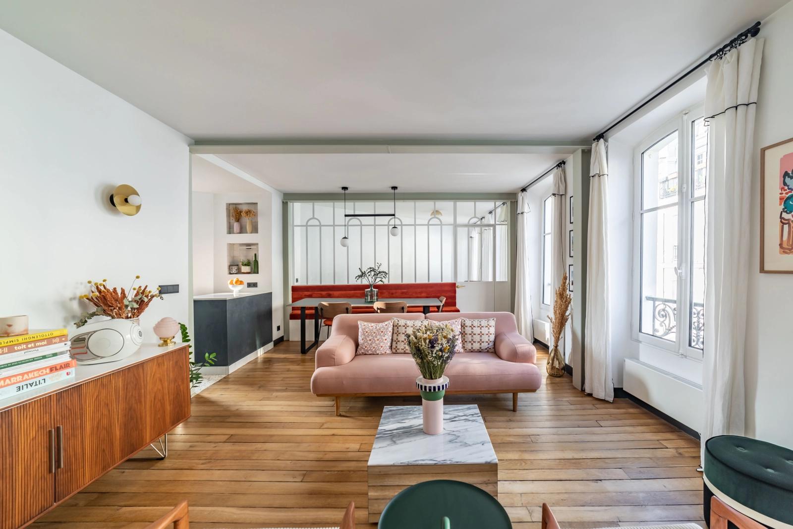 Living room in Modern & bright - Paris Centre ❤️ - 0