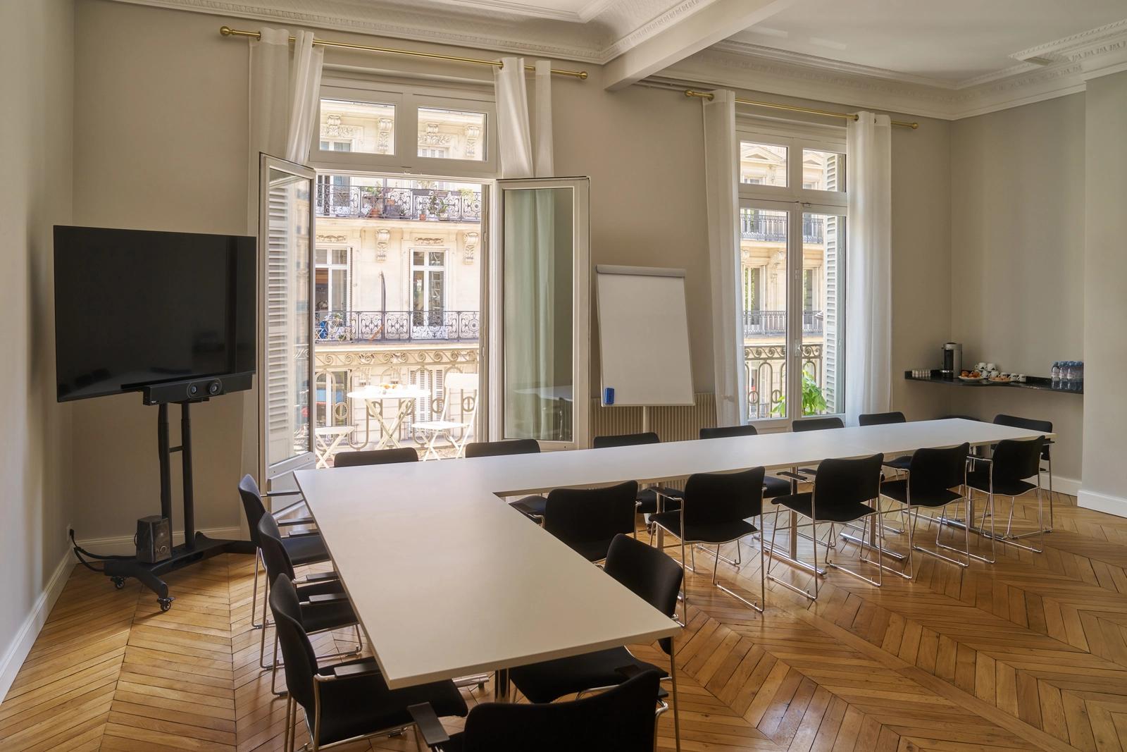 Salle de réunion dans Haussmann St Lazare - Visioconférences et réunions - 5